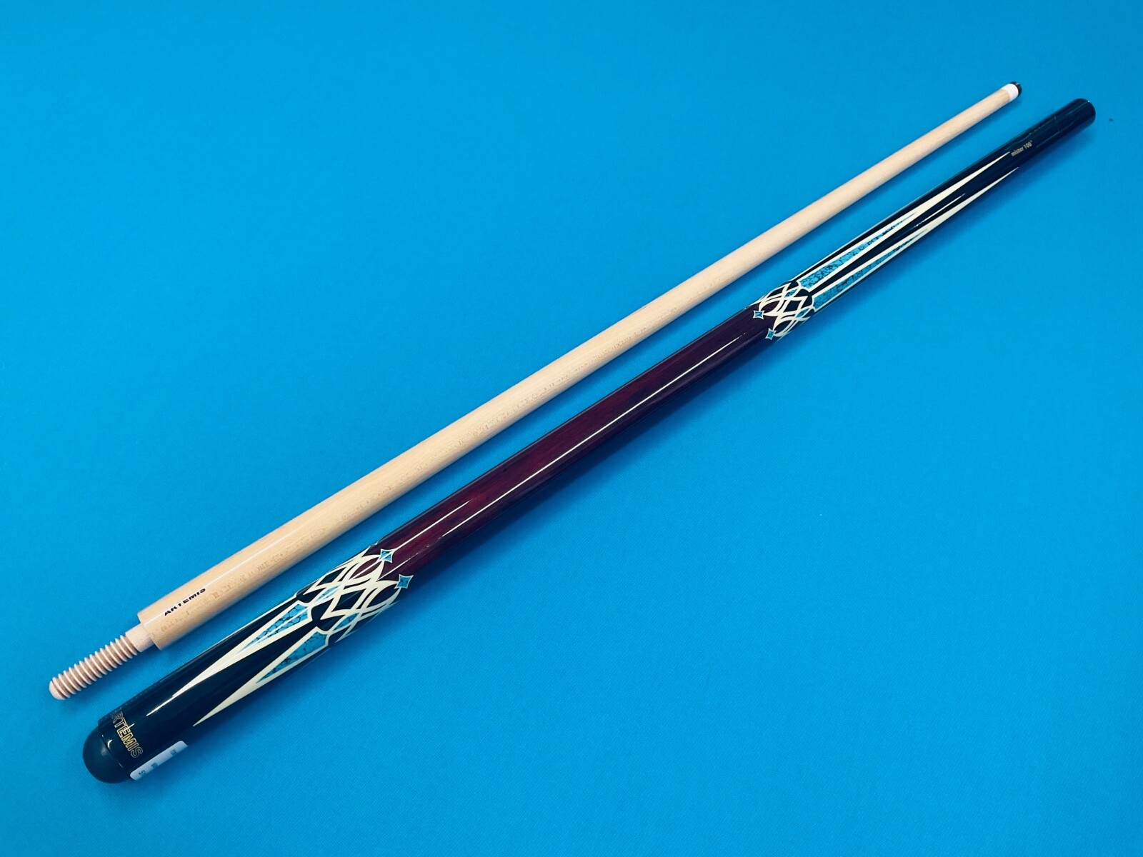 CAROM CUE ARTEMIS  TO PLAY 3 CUSHION BILLIARDS * 530 grams & 12 mm. TIP.