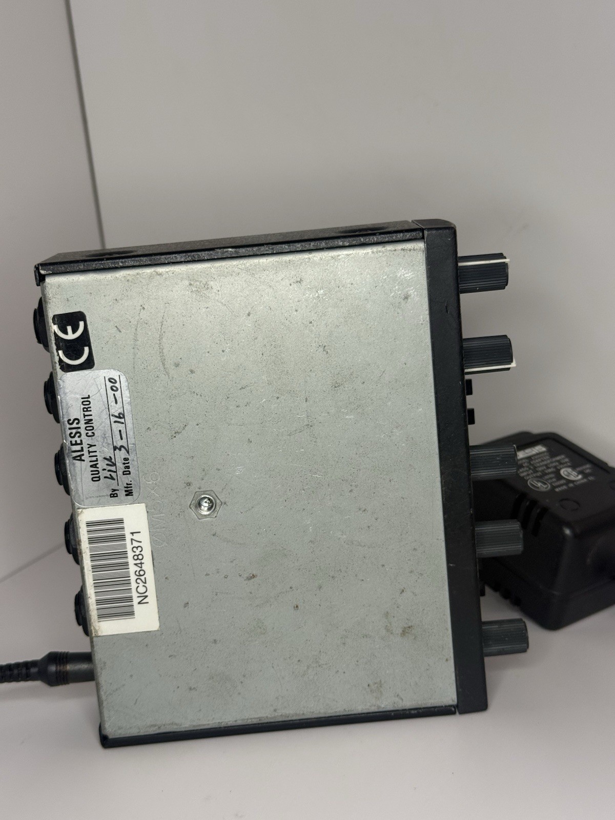 Alesis NanoCompressor Dynamics Processor With Power Cord UNTESTED