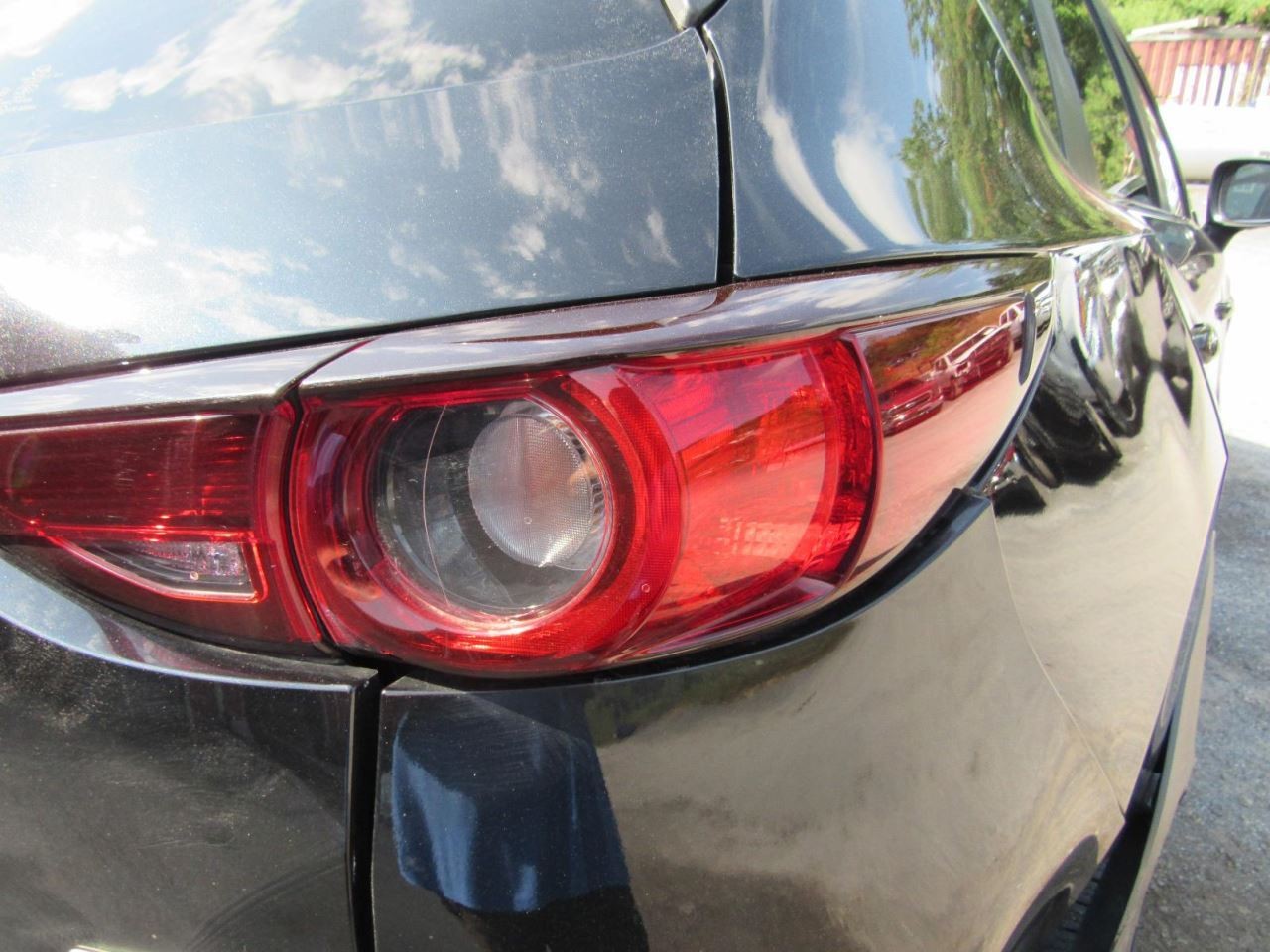 CX-5 2019 Glove Box 1071790