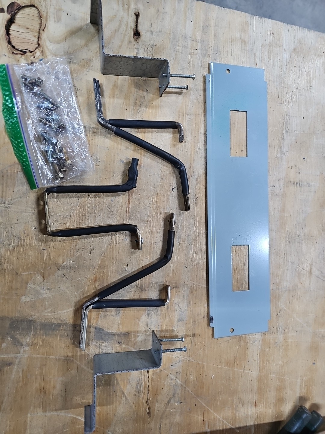 Eaton KPRL4FD 17" COVER   Hardware Kit