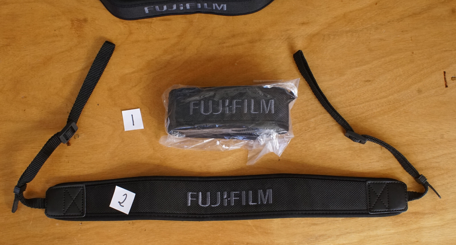 1x Genuine Fujifilm Camera Neck Strap ...As New... 100