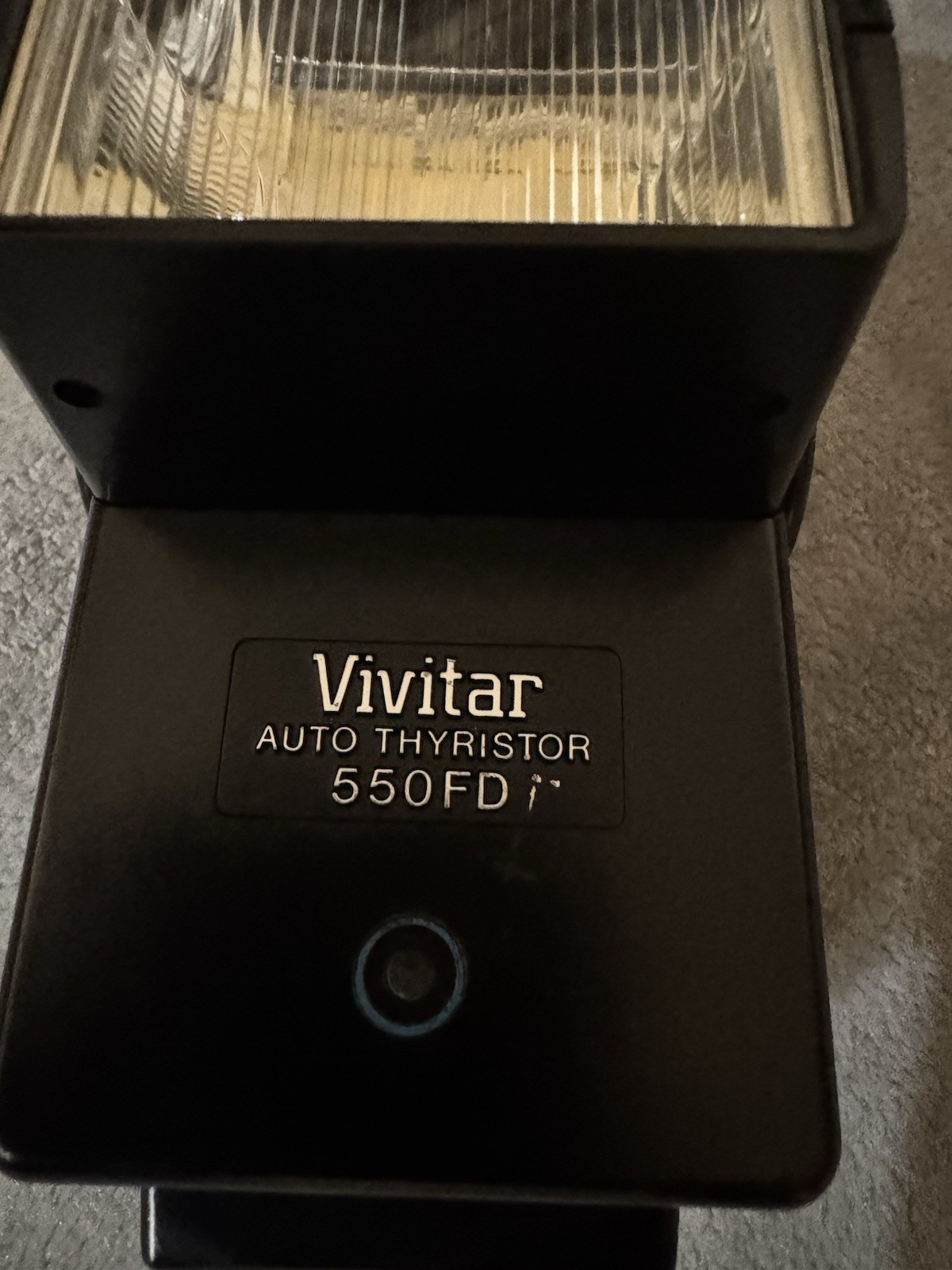 Vivitar Auto Thyristor Flash 550 FD Tested and Working