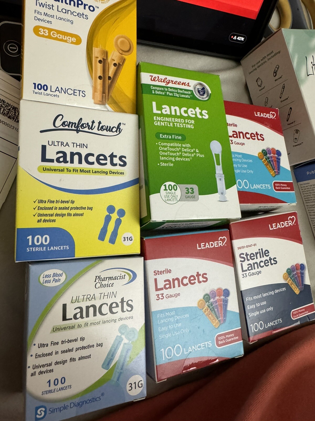 Universal 31 & 33 Gauge 700 Lancets - 7Box 100
