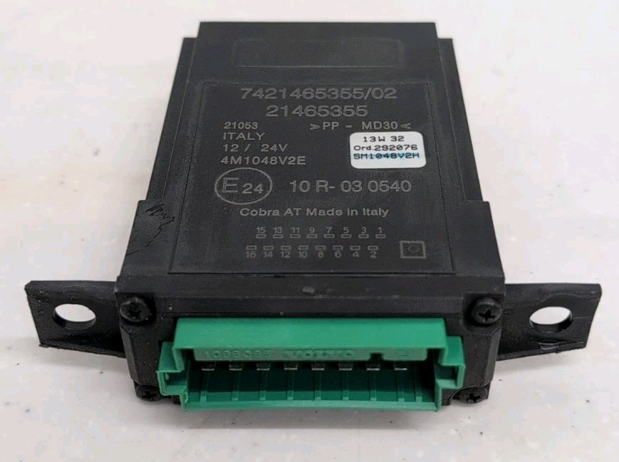 2013 Volvo VNL 21465355 Door Lock Control Module 7421465355/02  BC$