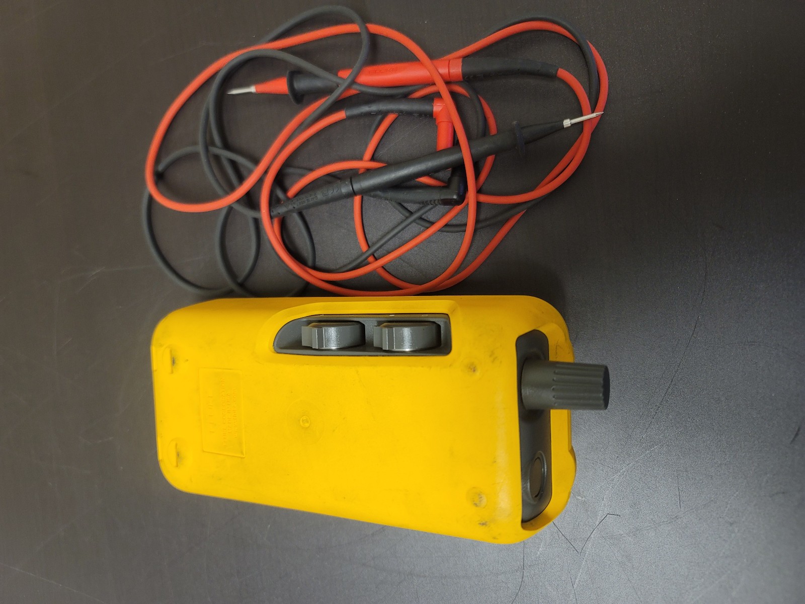 FLUKE 719 30G W/ LEADS