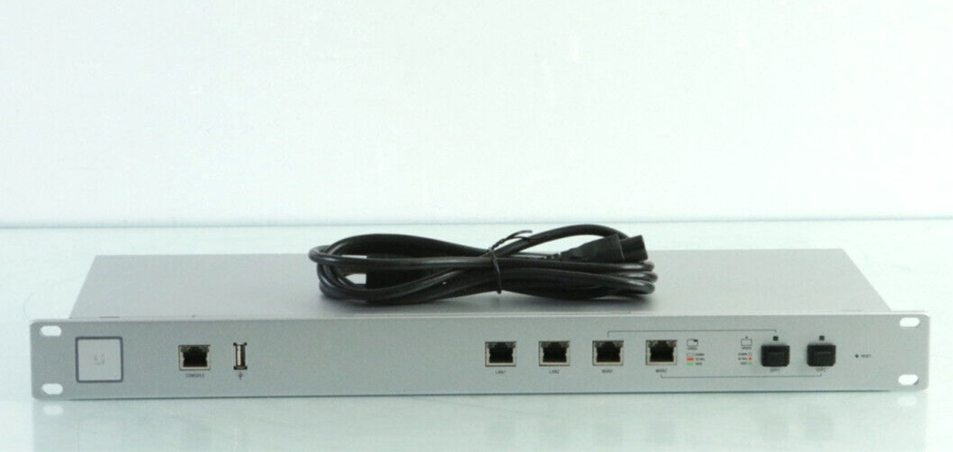Unifi USG-PRO-4 Gateway Router with Gigabit Ethernet, Fiber Port n406
