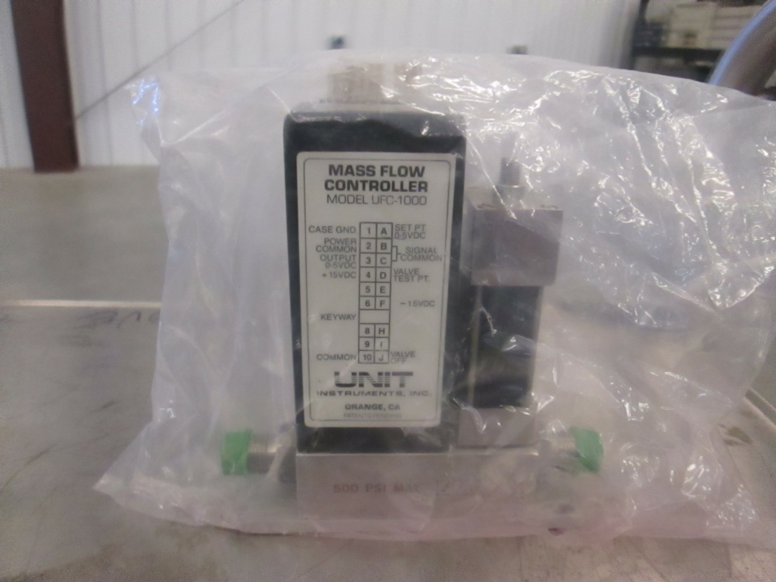 Unit UFC-1000 Mass Flow Controller MFC, 5%AsH3/N2, 50 SCCM, Refurb