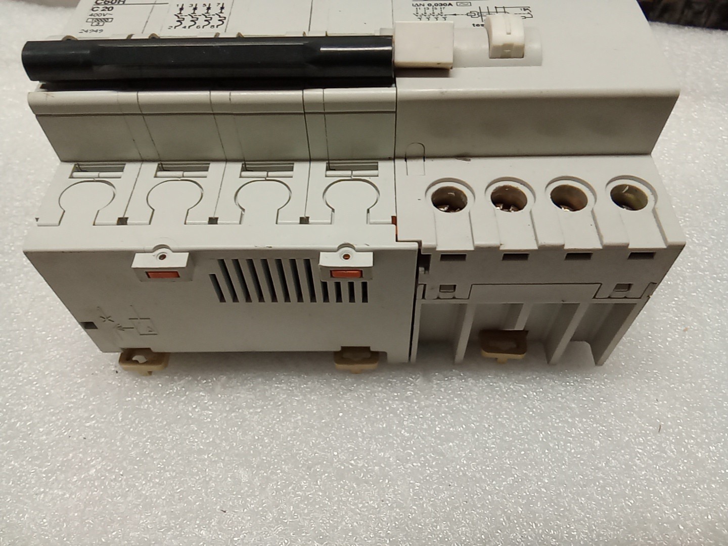 magnetothermal differential switch
