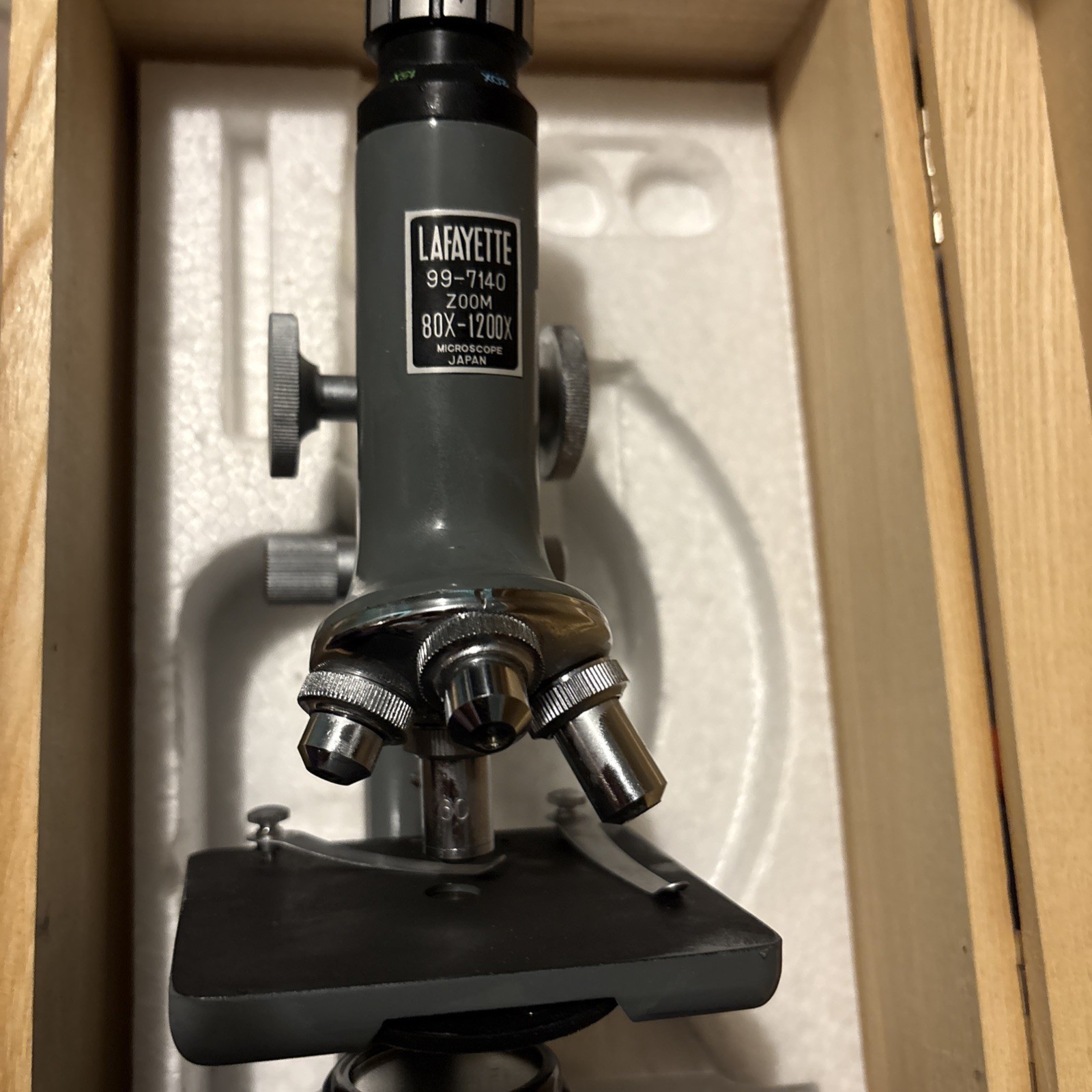 Lafayette 99-7140 Zoom 80x-1200x Microscope W/ Box