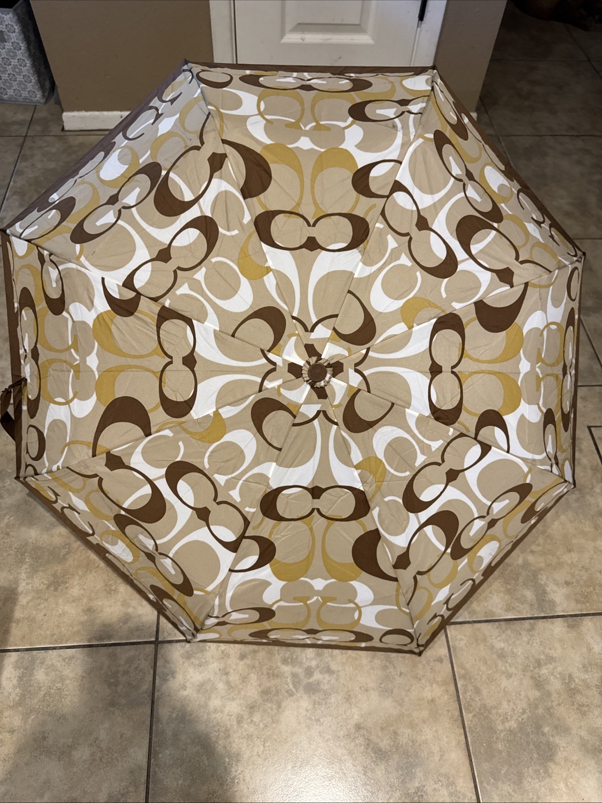 Coach Umbrella Brown Cc Signature Collapsible Compact