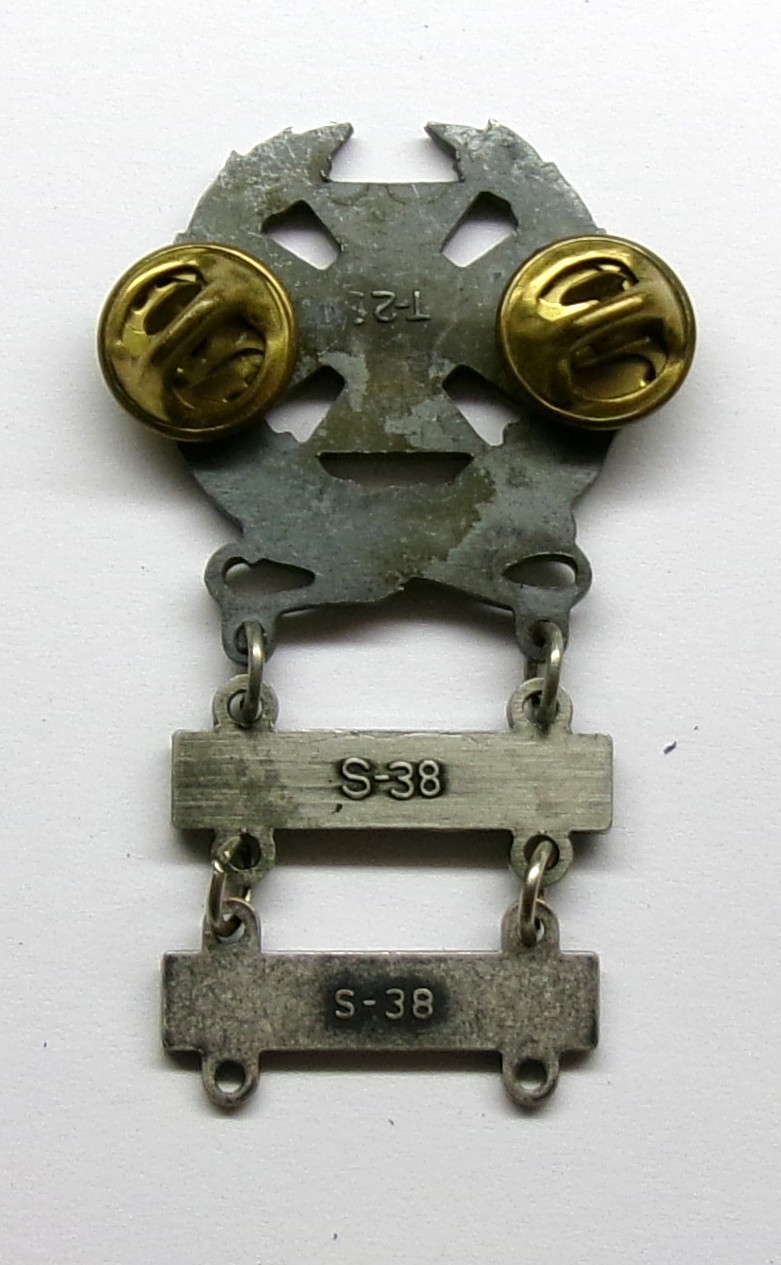 U.S. Army Basic Qualification Expert Badge with 2 Bars M-16 & GRENADE