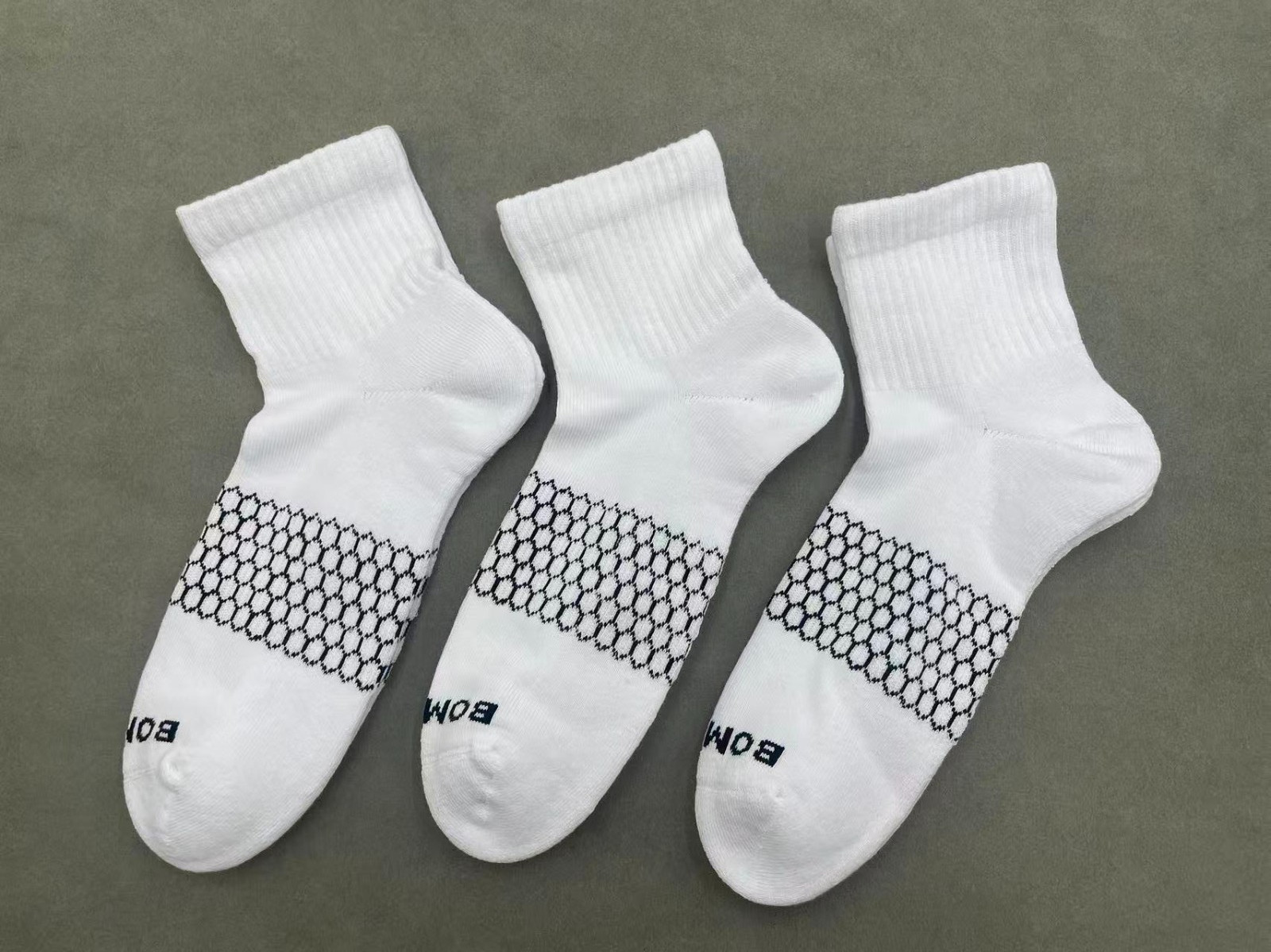 3 Pairs Bombas Men's Solid Quarter socks Size Large 9-13 White