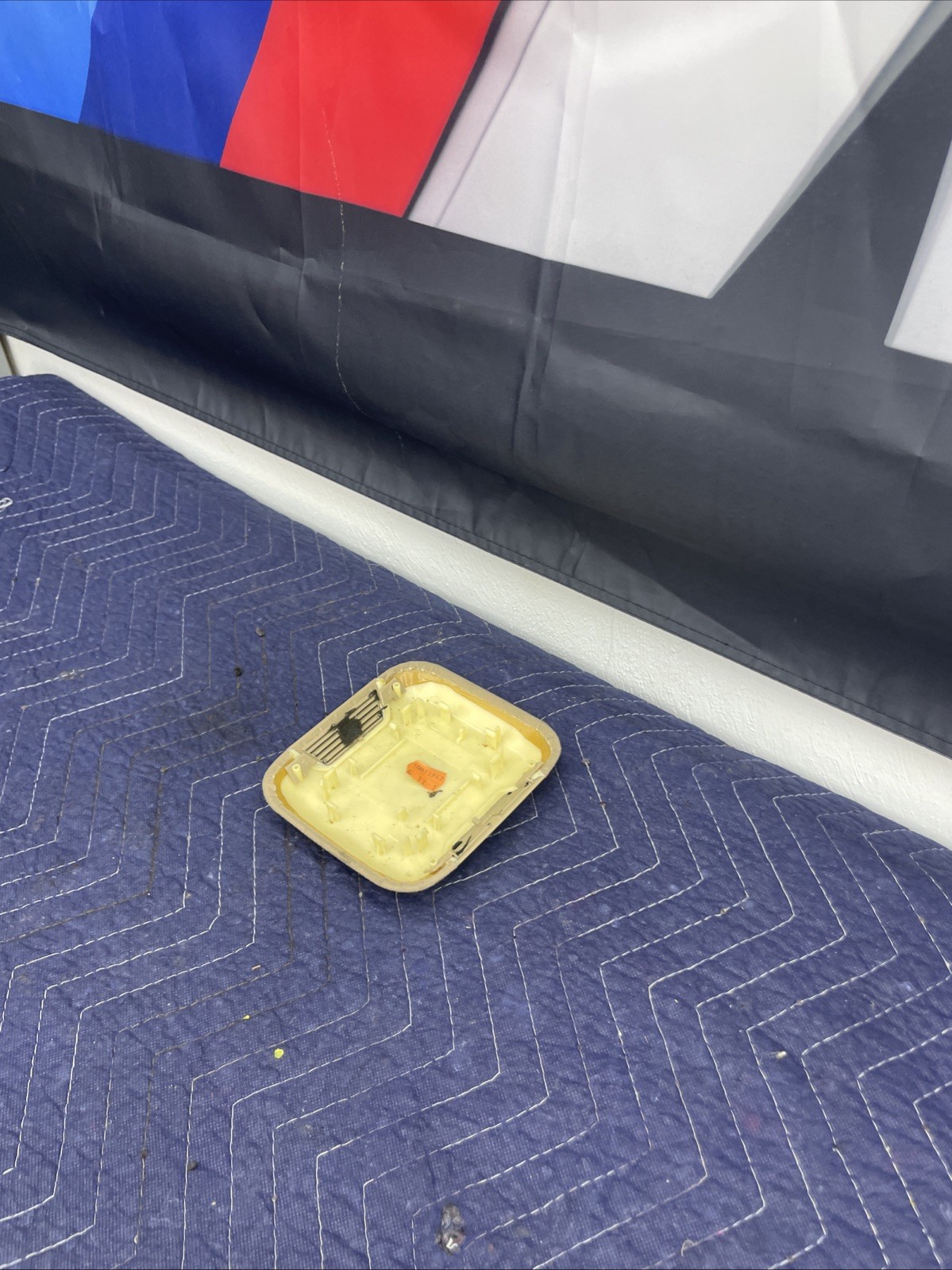 1999-2006 BMW E46 ULTRASONIC ALARM MODULE COVER 8239224