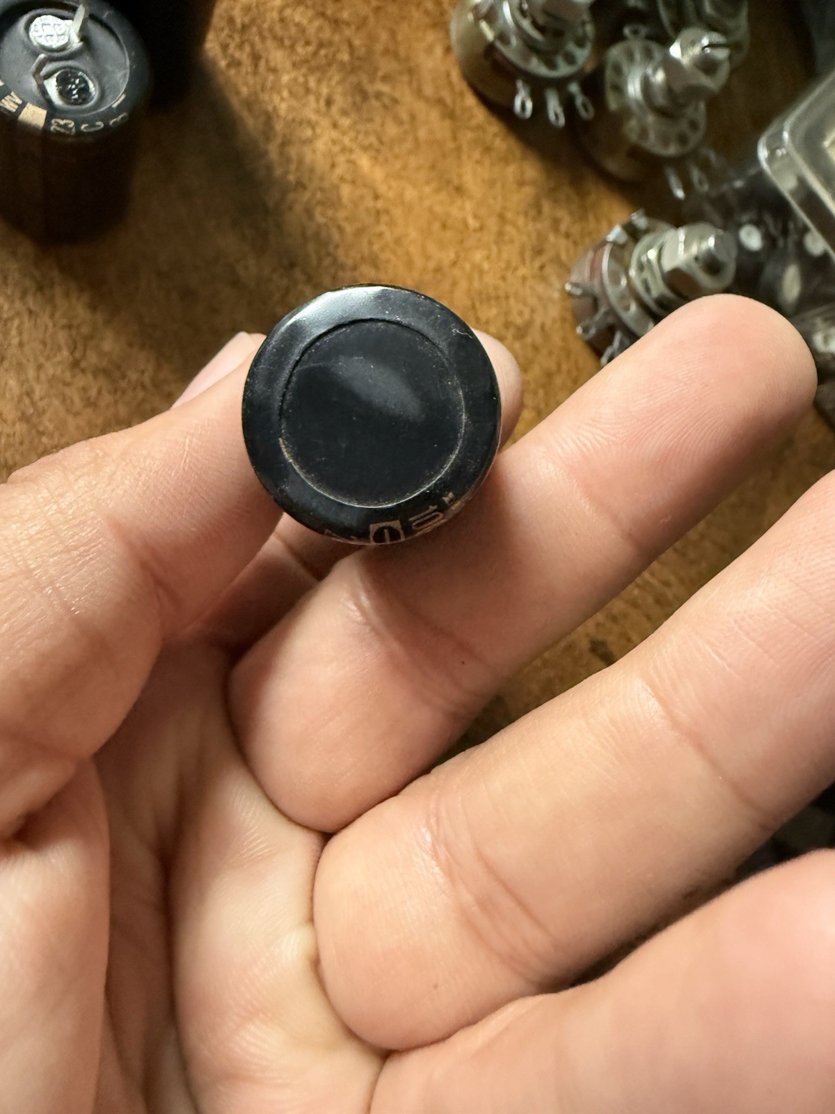 Nichicon 1000 uF 35v Snap In Electrolytic Capacitors Qty 5