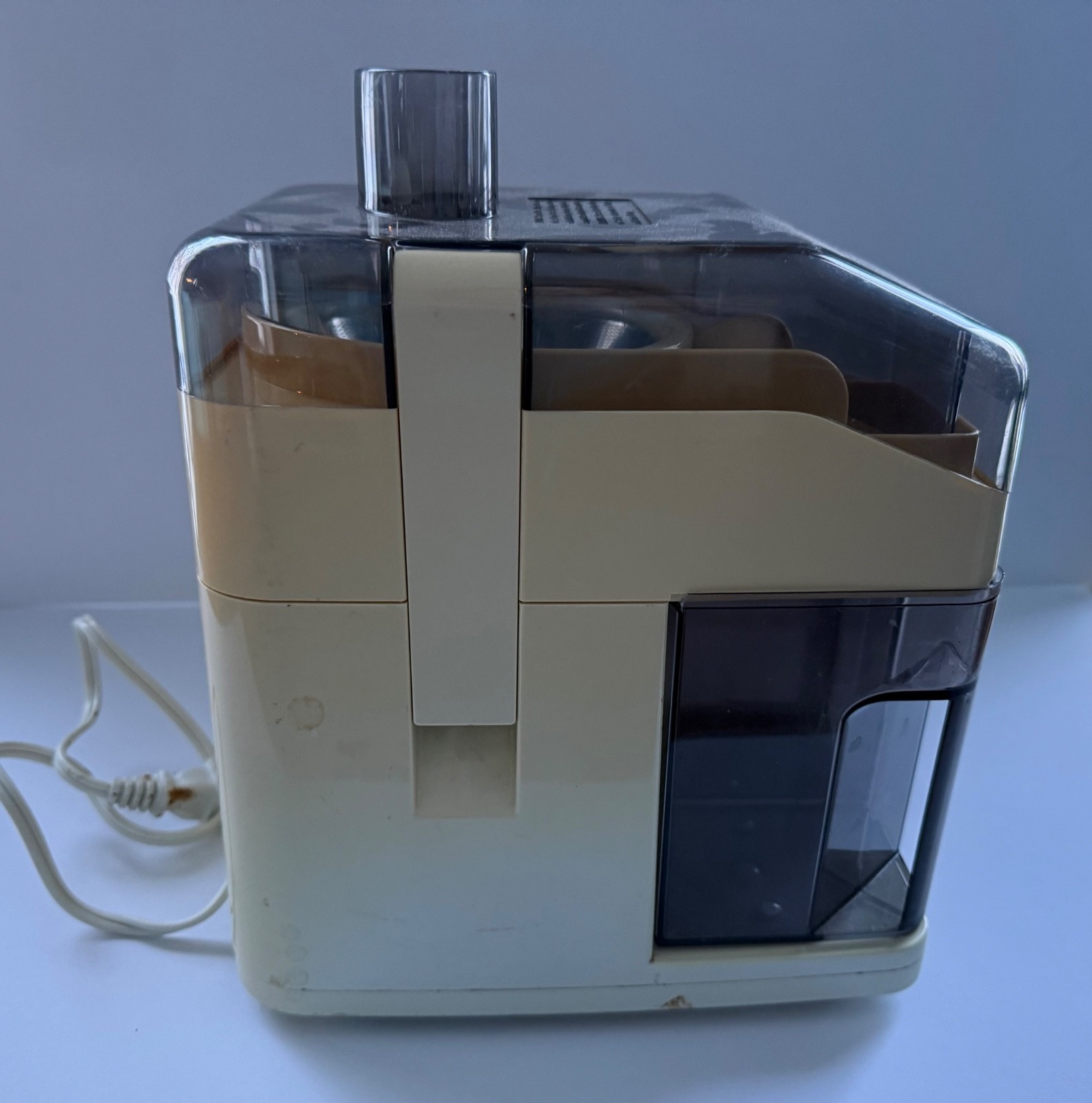 The Juice Machine by Mr. Coffee Works JEH 200