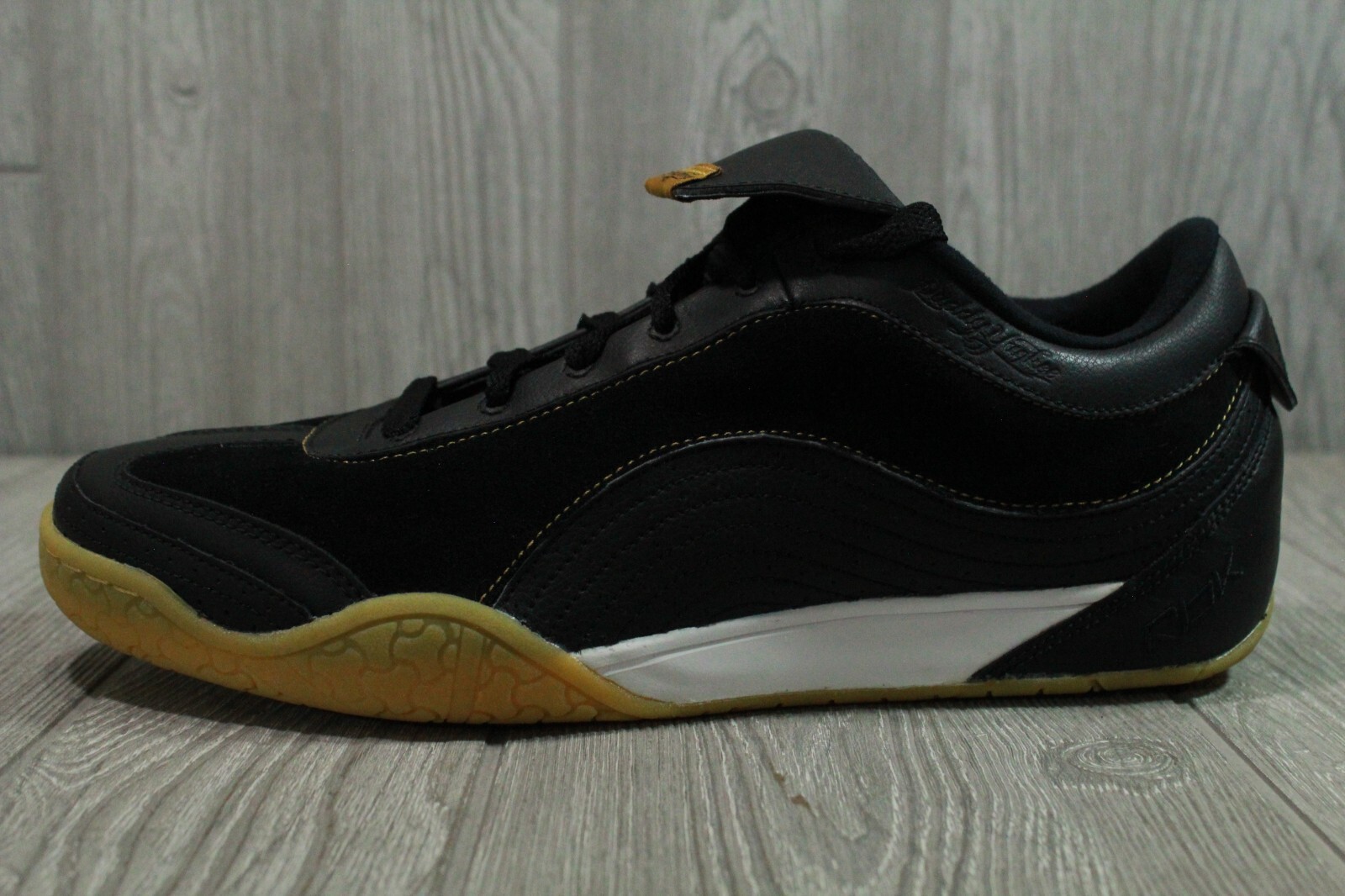 New Rare Vintage Reebok Daddy Yankee Soccer Black Leather Shoes Mens 8 11.5