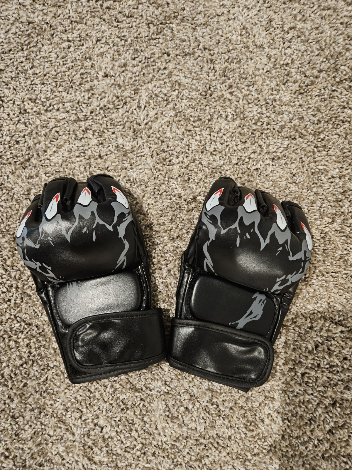 Fingerless MMA Punching Gloves Adult Male Or Female *NEVER USED*