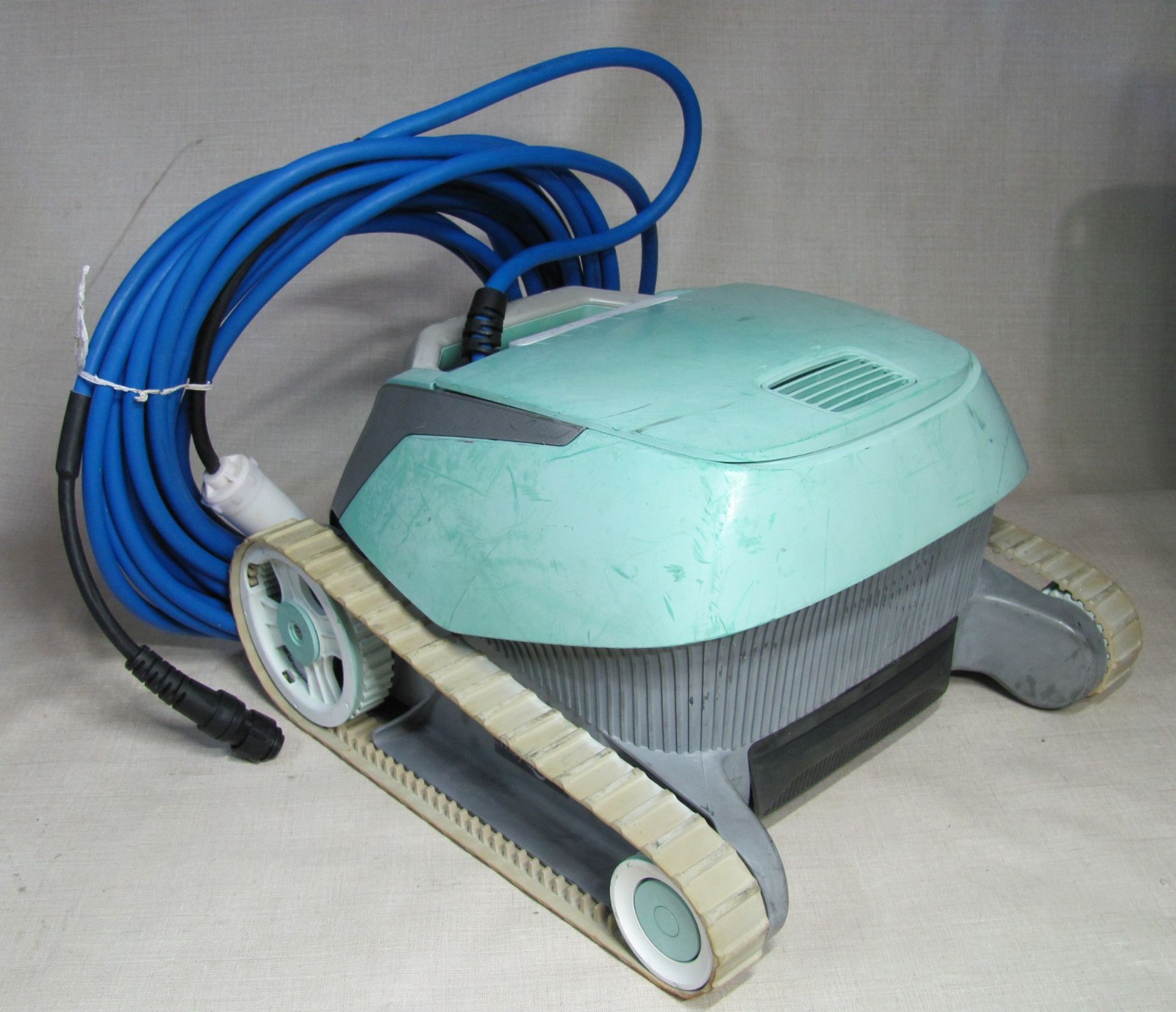 MAYTRONICS DOLPHIN ENCORE POOL VACUUM CLEANER  NON-WORKING PARTS OR REPAIR PROJE