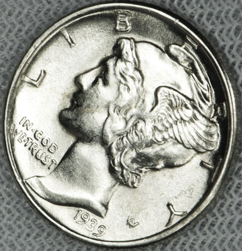 1939-p Mercury Dime.  66% full horizontal band separation.  BU  (Inventory A)