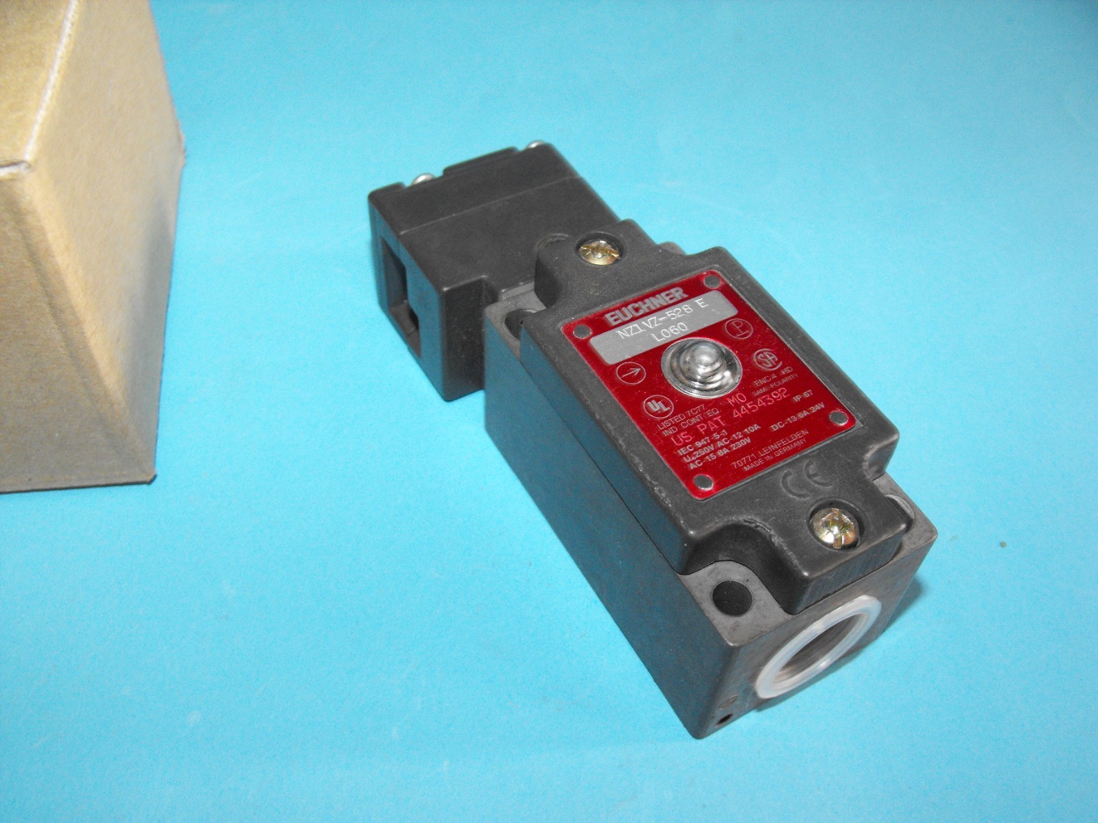 Euchner NZ1V2-528E-L060.Safety Switch.6A/230V.NEW