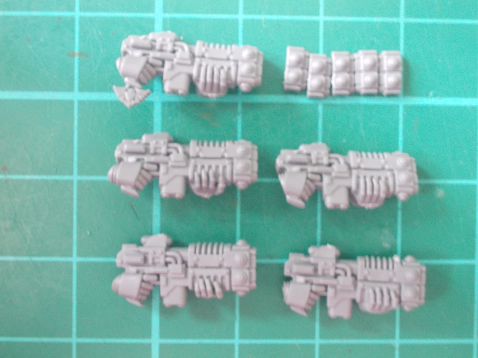 Horus Hersey - 5 Space Marine Legion Volkite Chargers - 30k / 40k bits