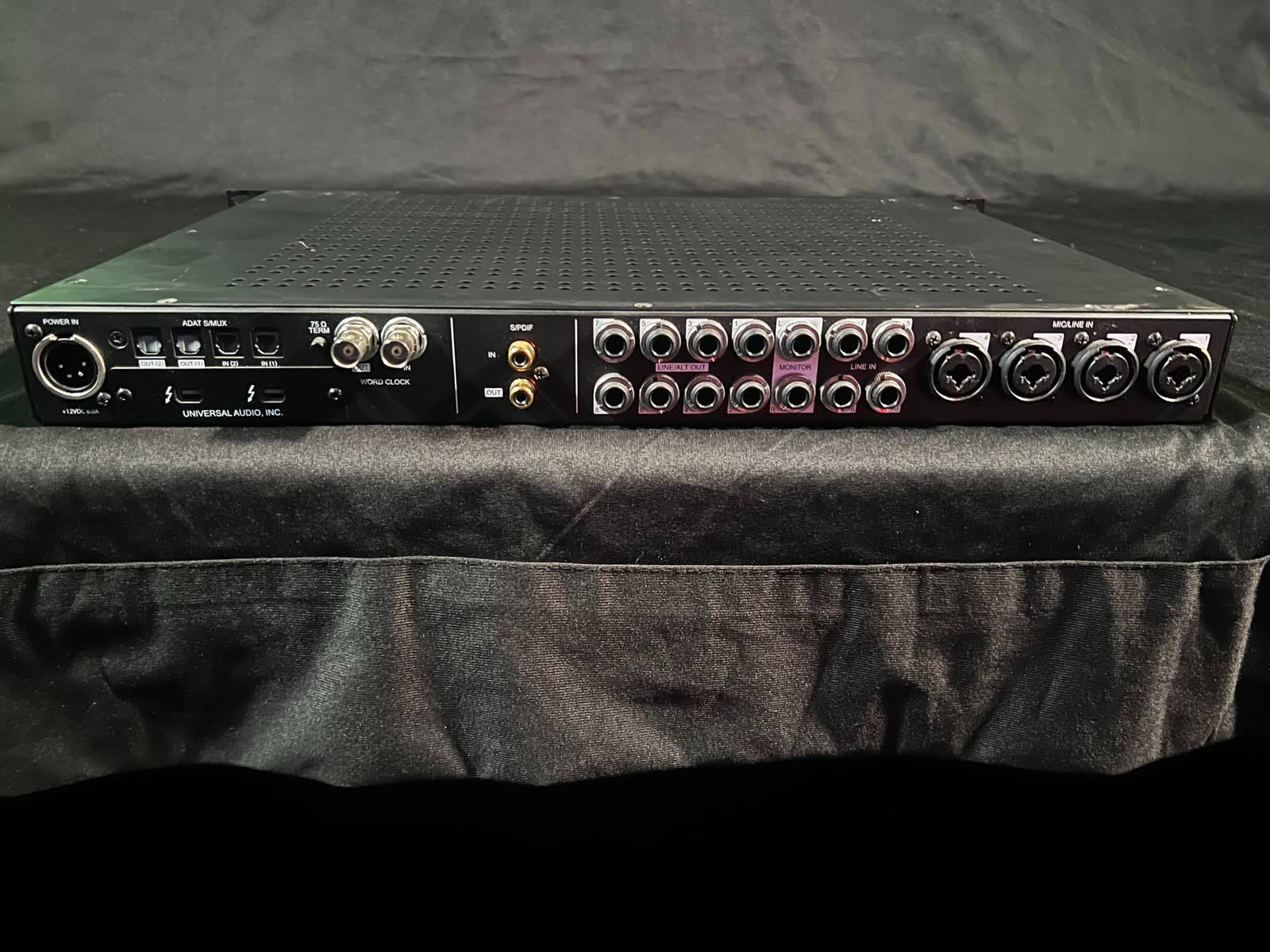 Universal Audio Apollo 8 QUAD Thunderbolt Interface + Power Supply