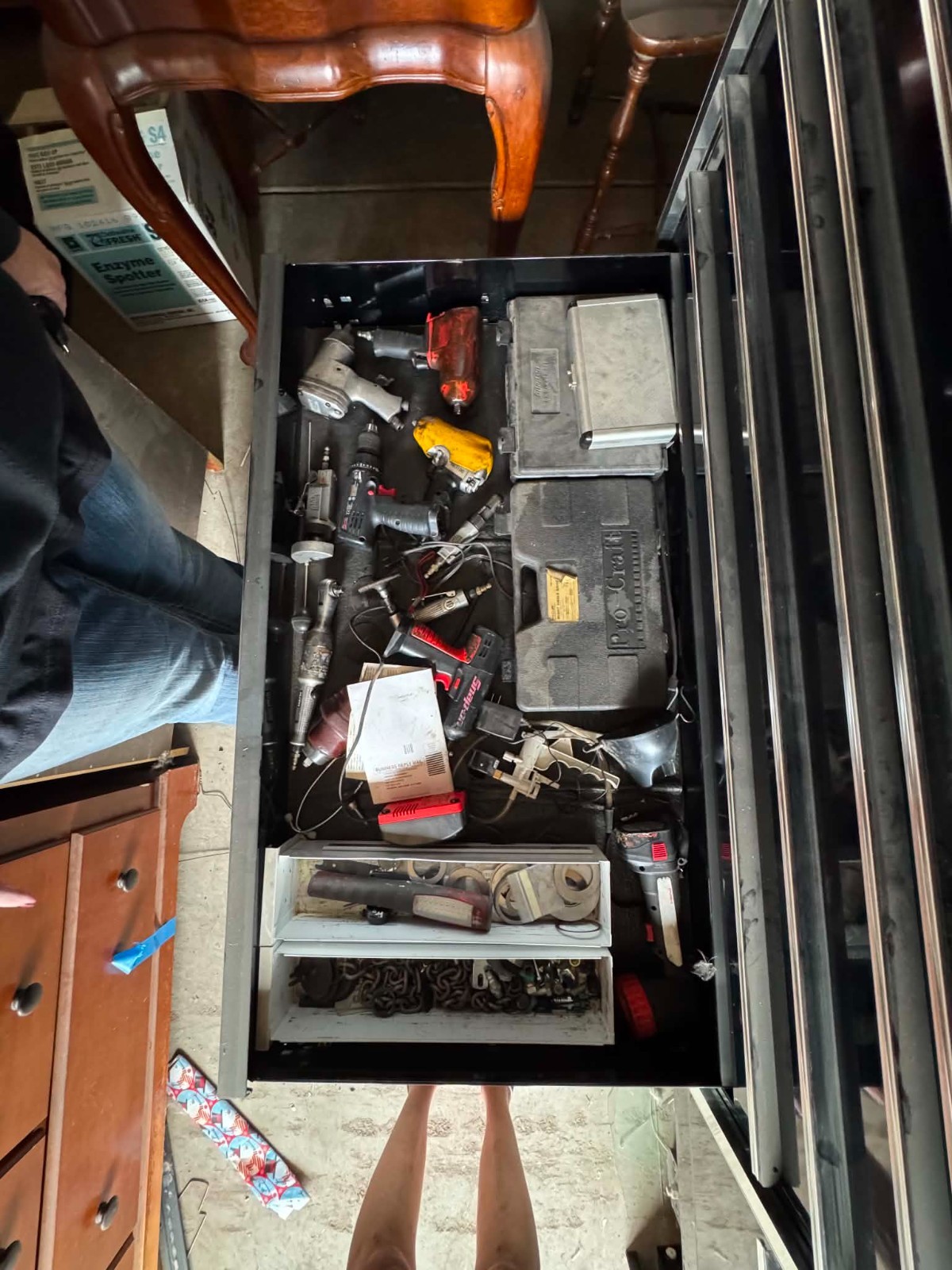 snap on tool box with tools.