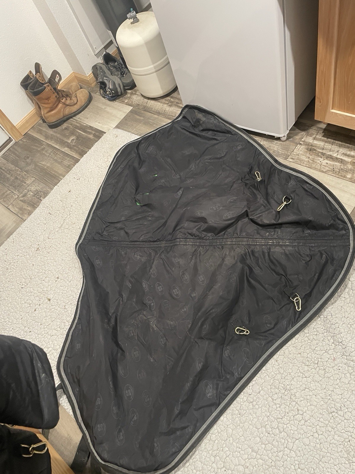 Schneider Neck Black Horse XL