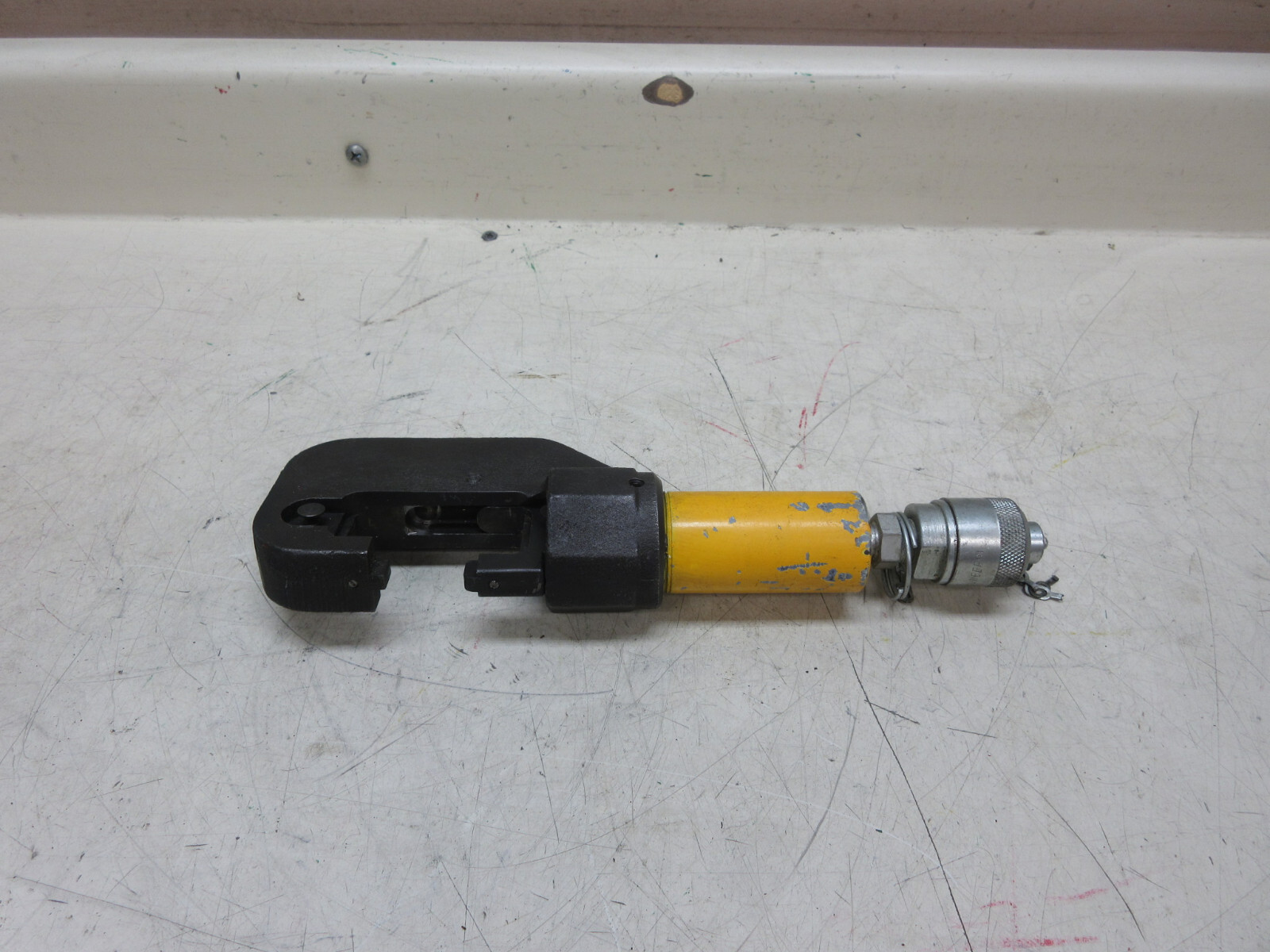 Fairmont H6740A Remote Hydraulic Crimping Head Uses "O" Style Dies Used