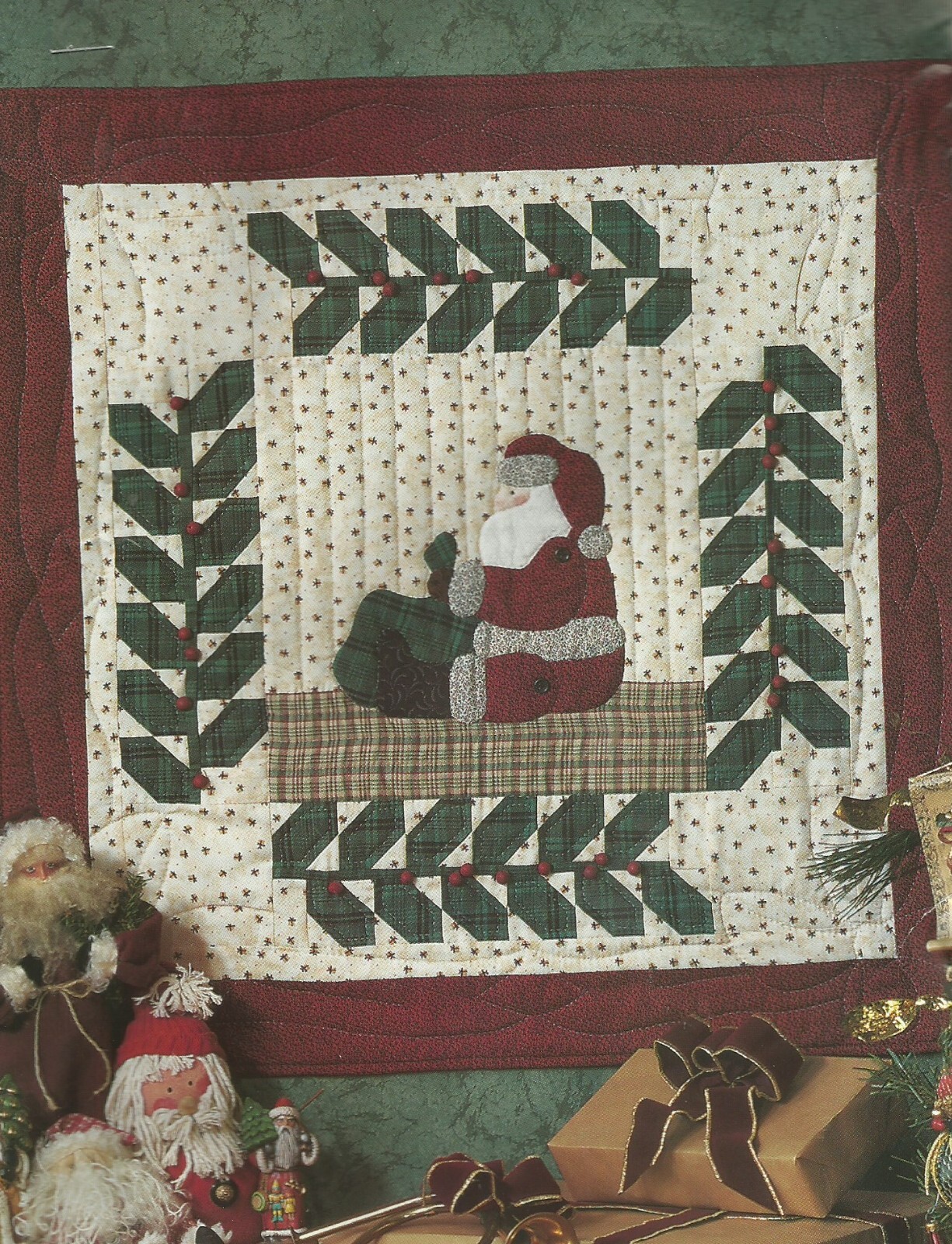 E0303   HOLLY BERRY SANTA WALL  QUILT  PATTERN/INSTRUCTIONS