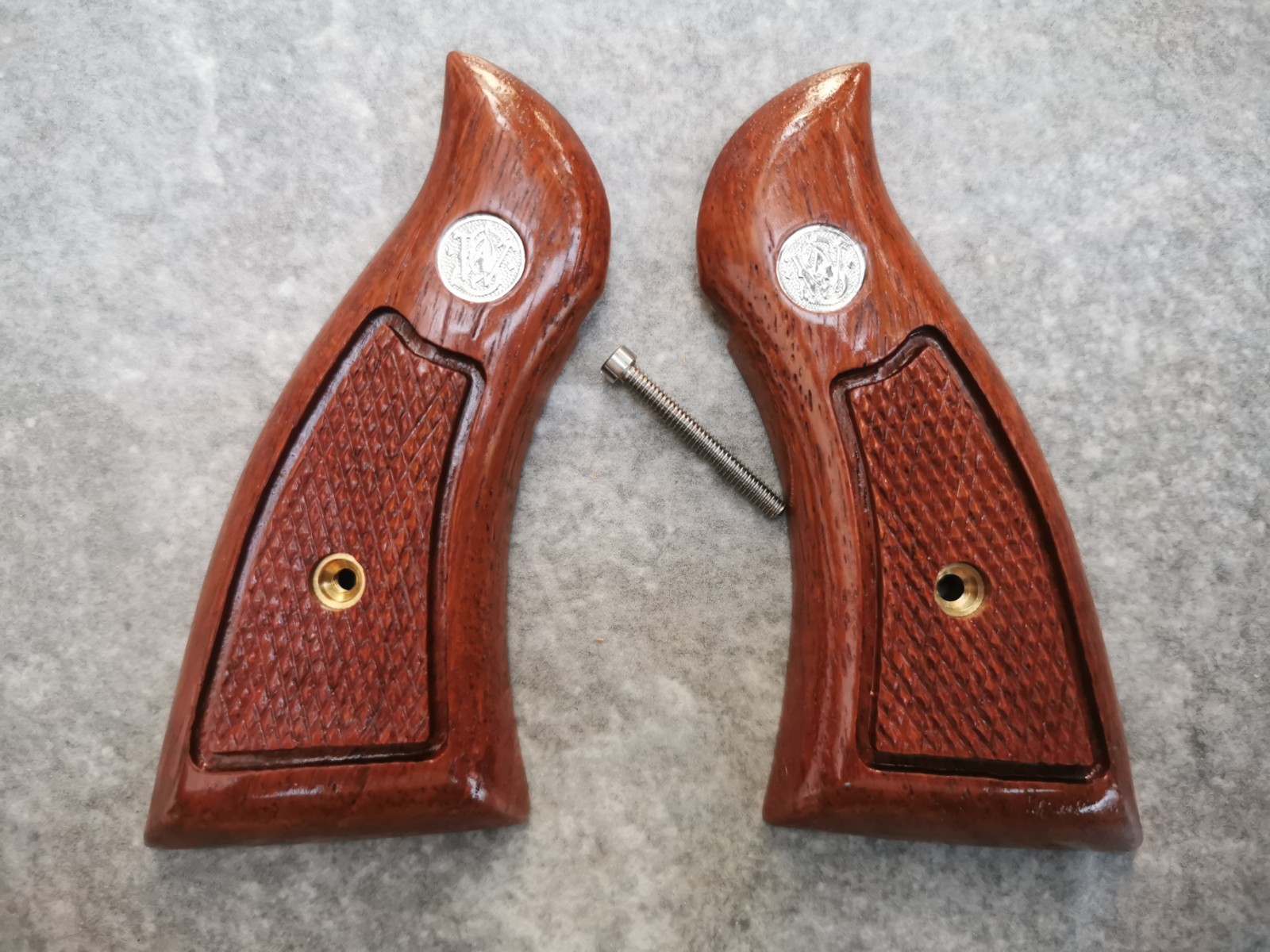 RETRO MAGNA GRIPS FOR S&W K/L FRAME SQUARE BUTT SMITH & WESSON # RANDOM 3