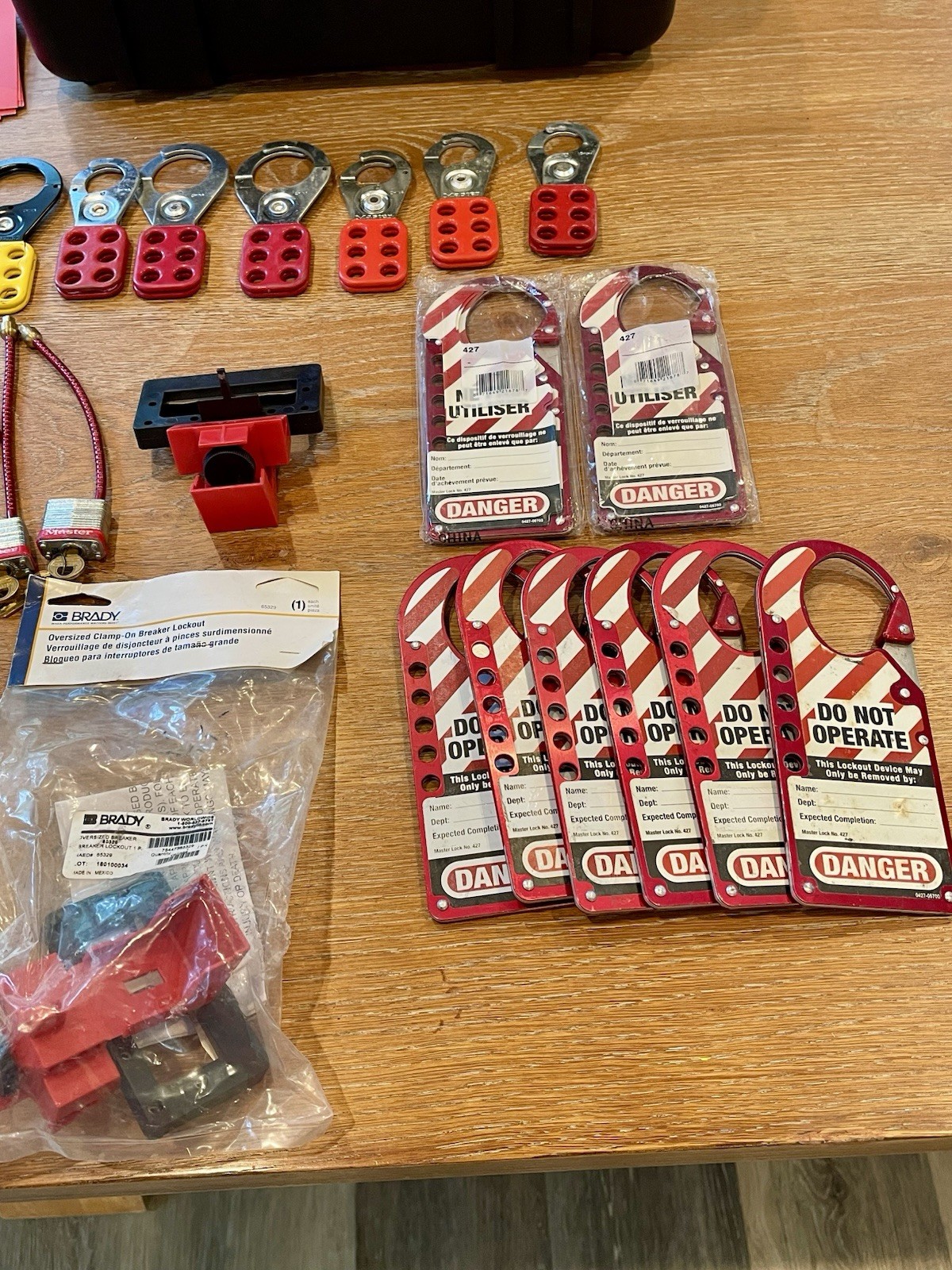 Master Lock Electrical Lockout Kit with Case