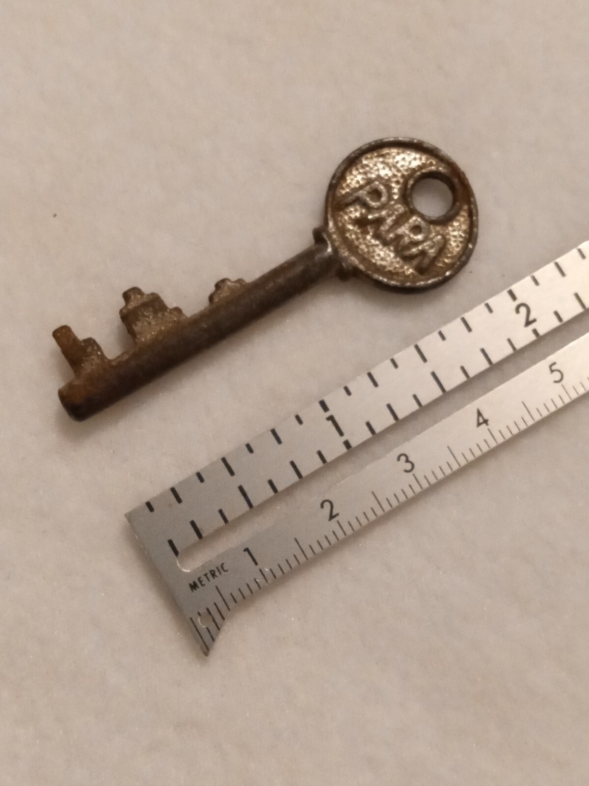 Antique PARA Solid Barrel Padlock SKELETON Key Approx 2-1/16"