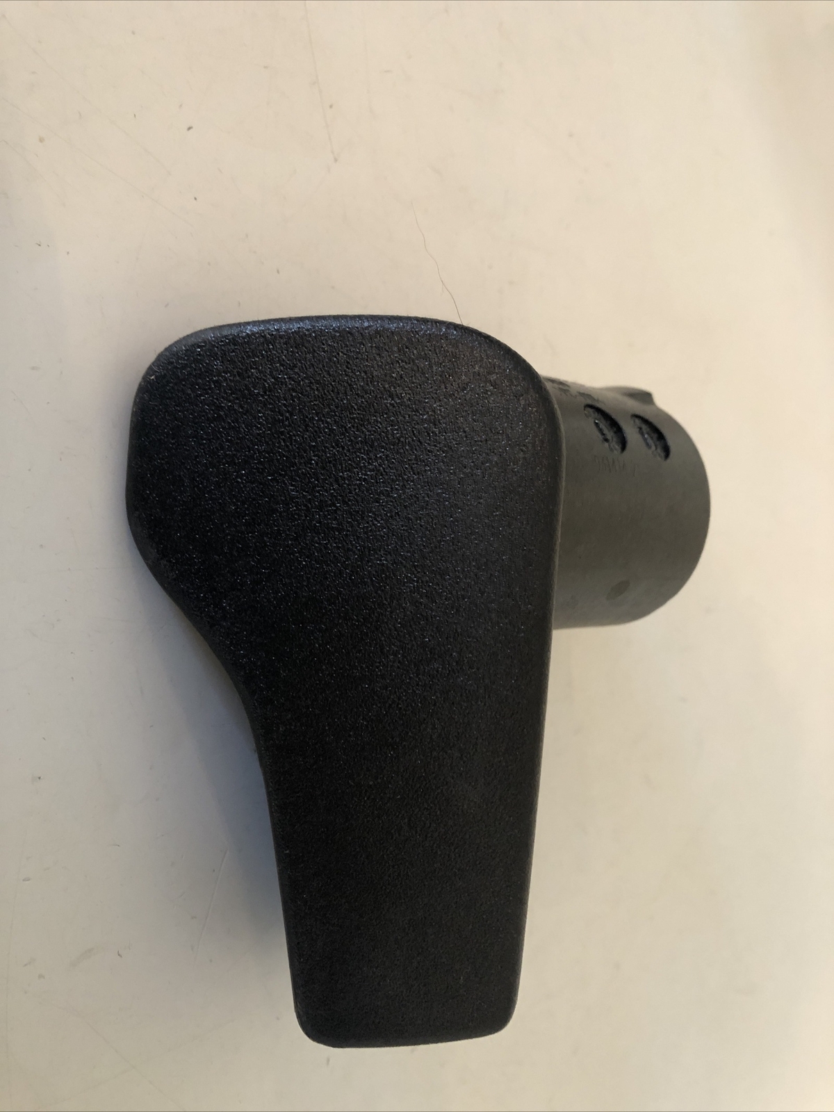 VOLVO DRIVER SIDE RS CHASSIS STEP FAIRING HANDLE NEW 20745996