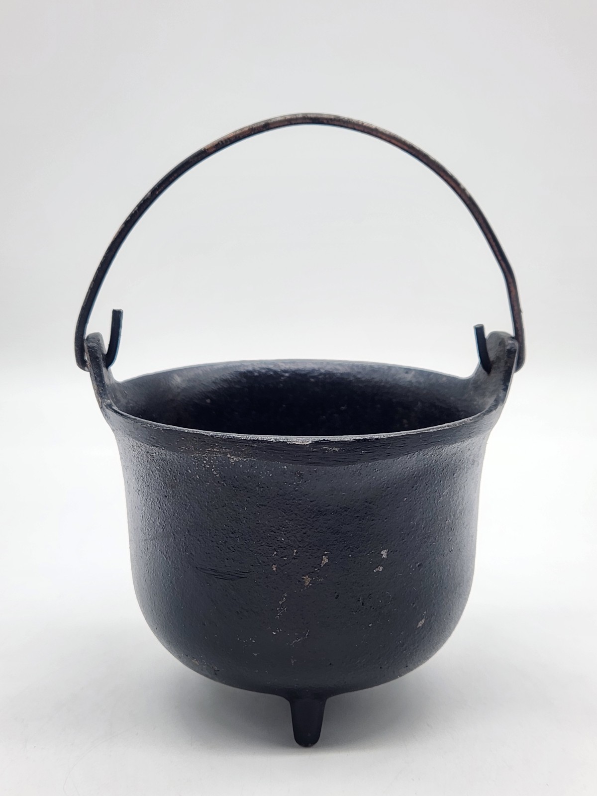 Vintage Decorative Small Cast Iron Cauldron Smelting Pot Stamped 213 3 Legs
