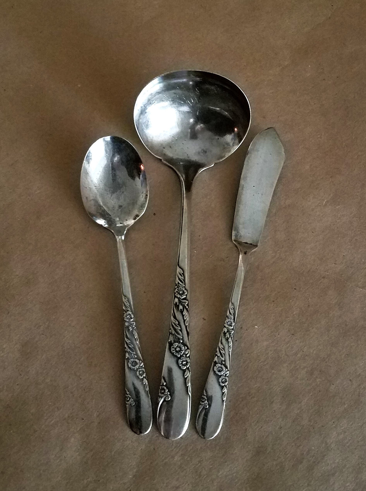 1950 BRIDAL WREATH Silverplate Flatware, Floral Silverware, Replacements, Dining