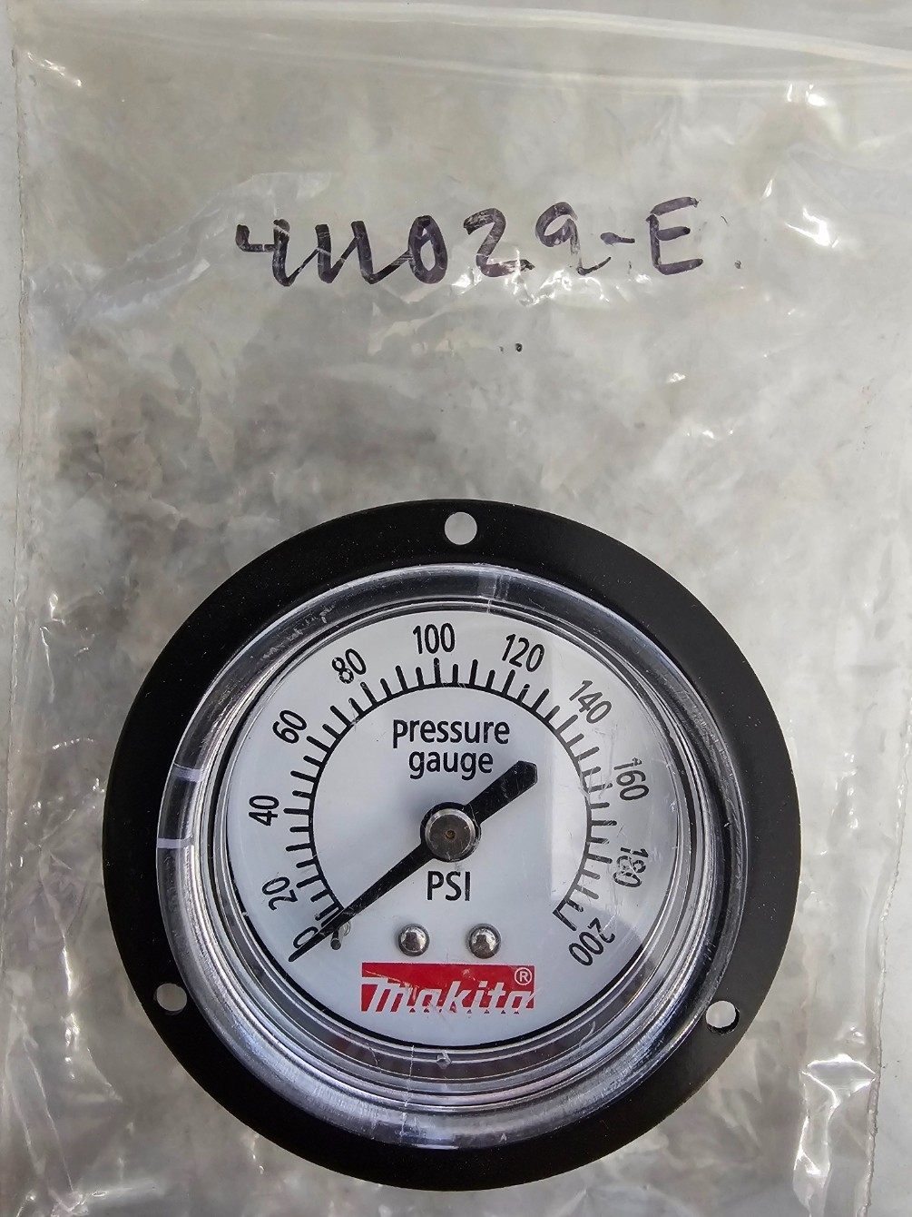 GENUINE OEM MAKITA PRESSURE GAUGE, MAC2400 411029-E