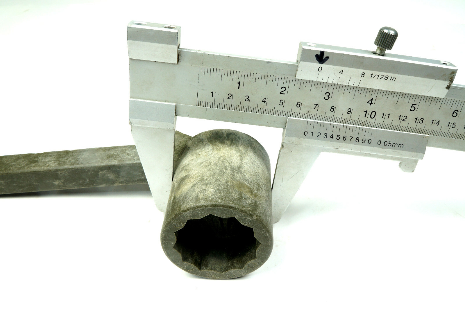 1 11/16" Electrical Box Deep Socket Wrench, Insuated offset single head 12 Pt
