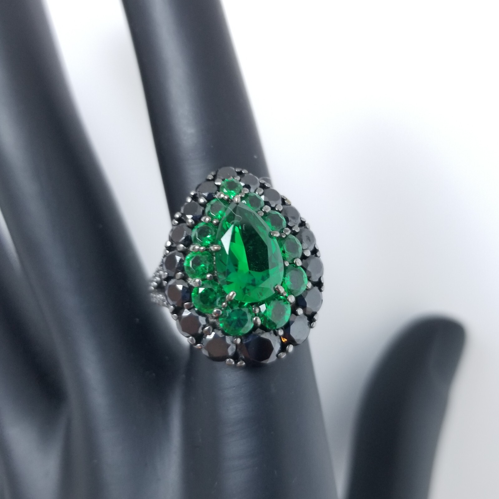 Black Sterling Silver 925 CZ Ring Green Pear Prong Set Signed JD SZ 5 3/4