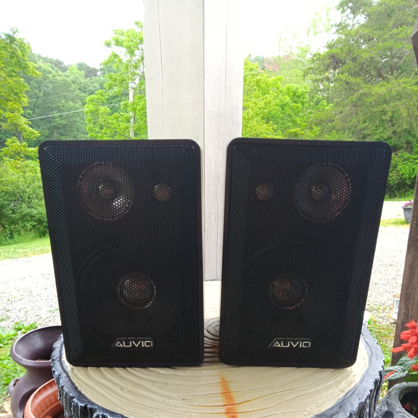 Auvio 4000016 100W x2 4" 3-Way Indoor/Outdoor Speakers One Pair