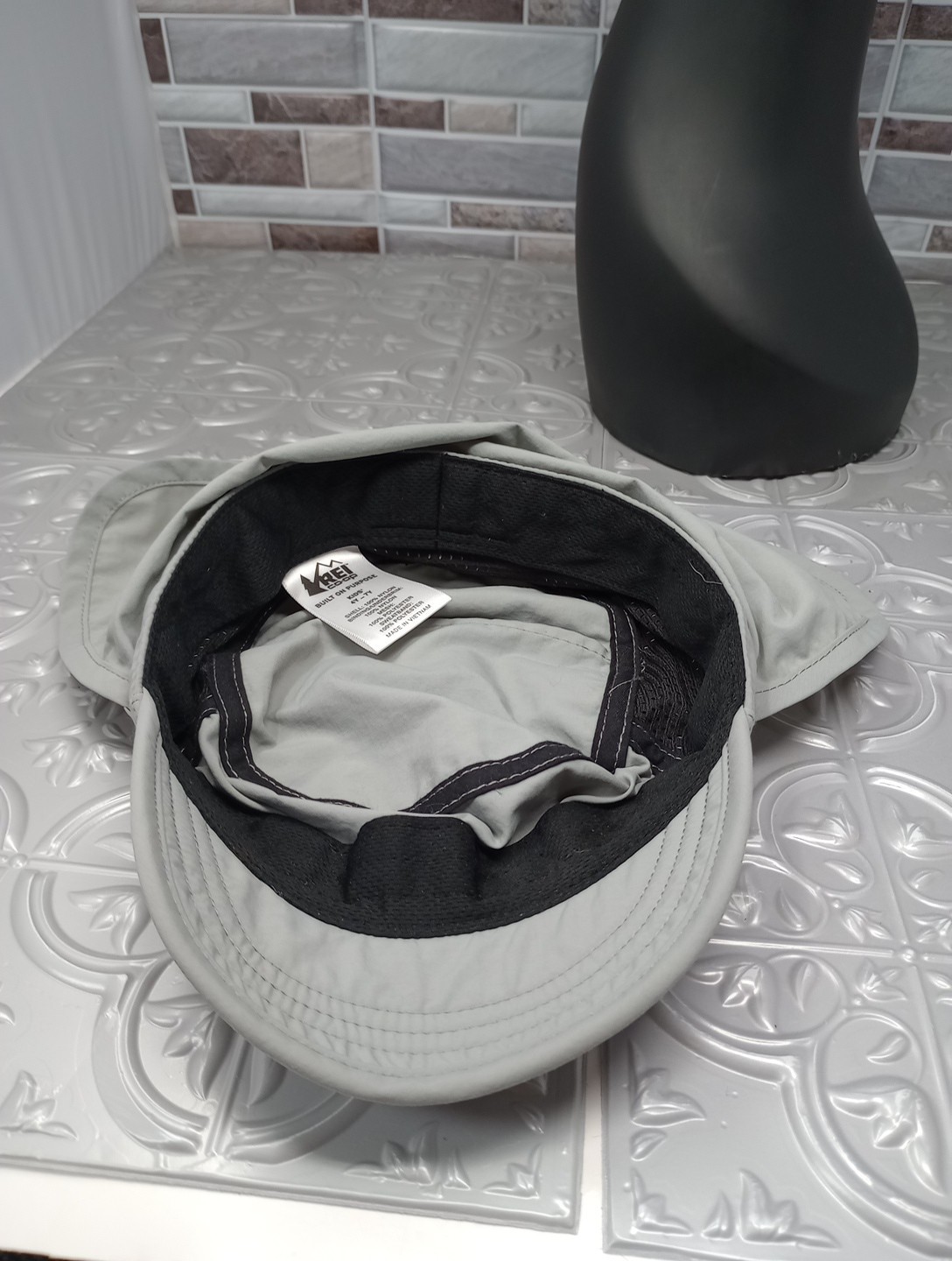 Rei Youth Kids 4y-7y Sun Runner Cap With Neck Cover Nylon/Mesh Gray