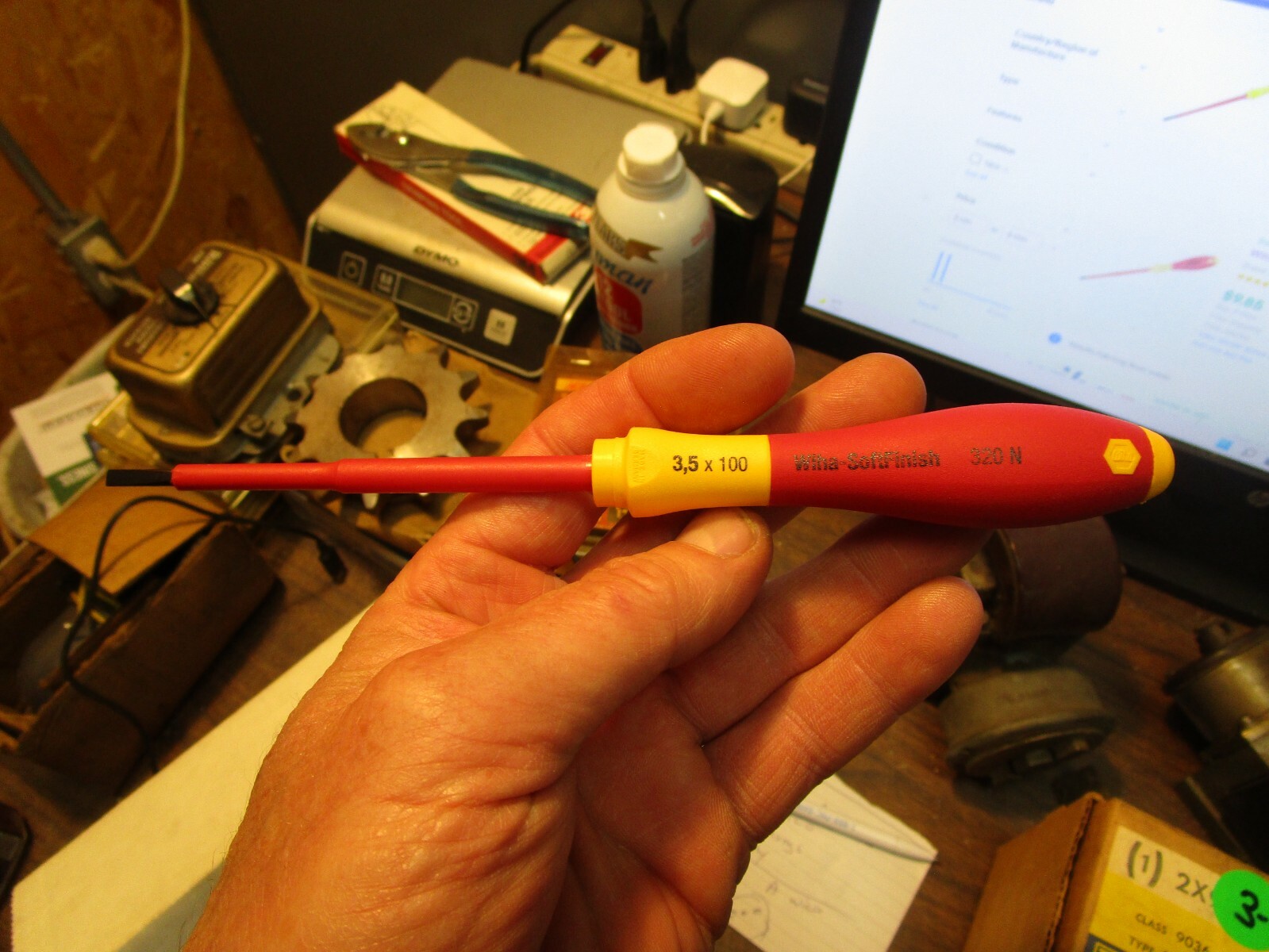 New WIHA 32015 Slotted Insulated 1000V  3.5 X 100 mm Cushion Grip Screwdriver