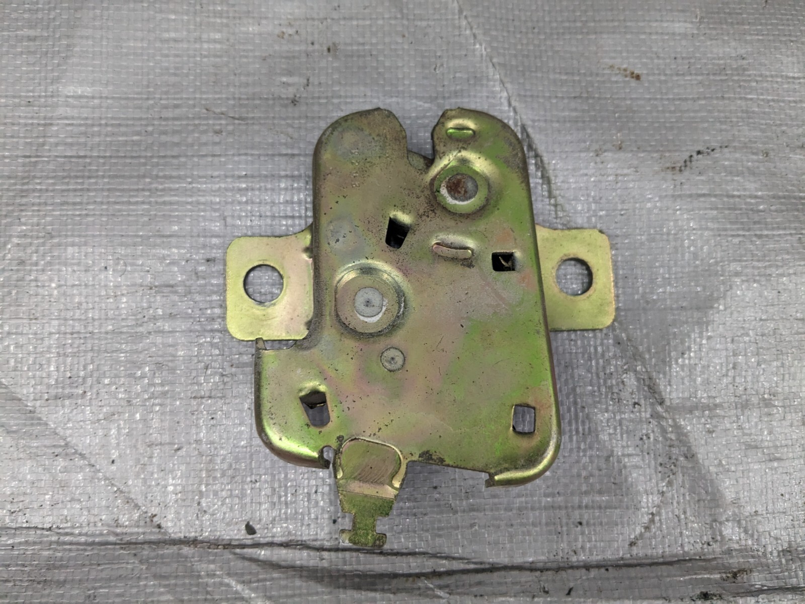 1990-2005 MAZDA MIATA MX-5 REAR TRUNK LOCK LATCH With Cable Release 90-05