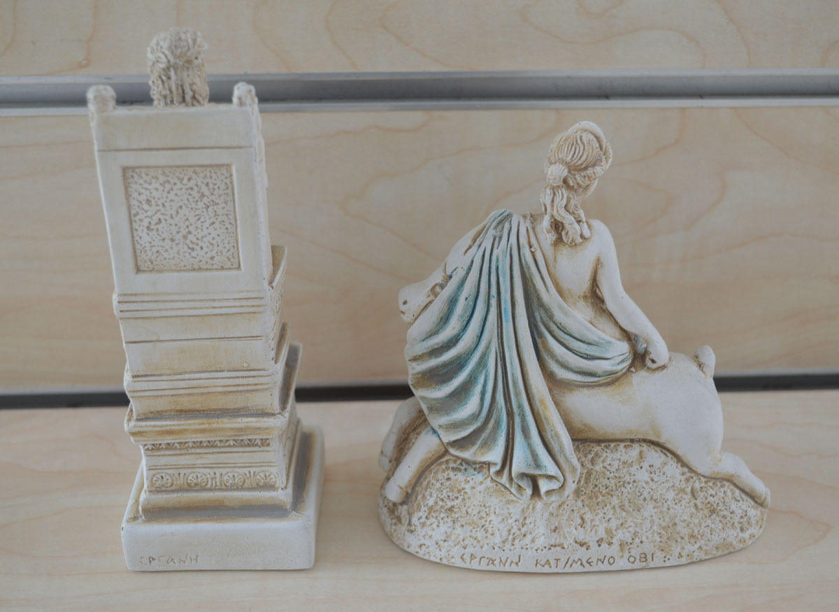 Zeus and Europe sculpture set artifacts