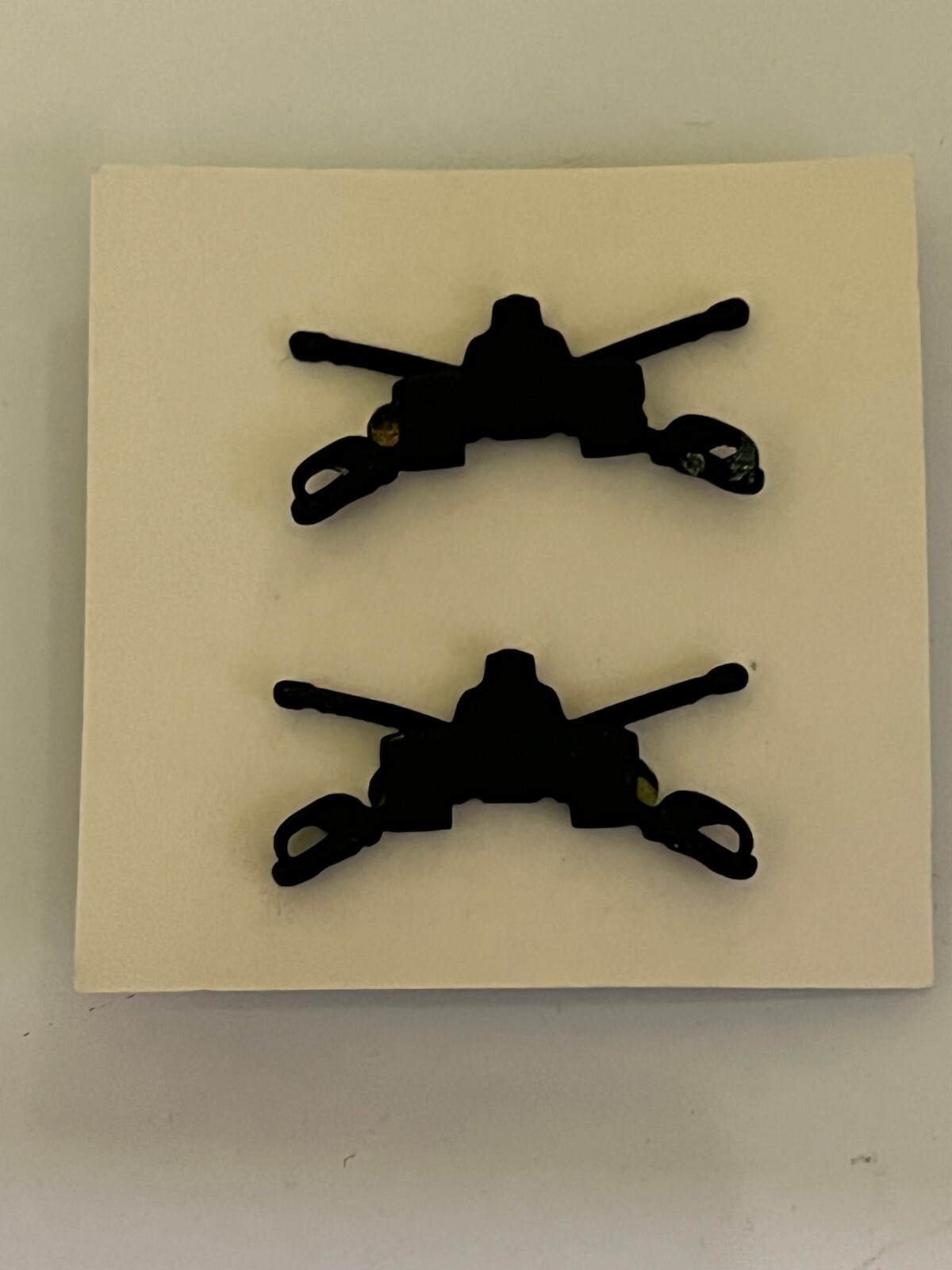 US ARMY ARMOR CORPS PAIR OF ARMY ISSUE BLACK SUBDUED  BRANCH INSIGNIA