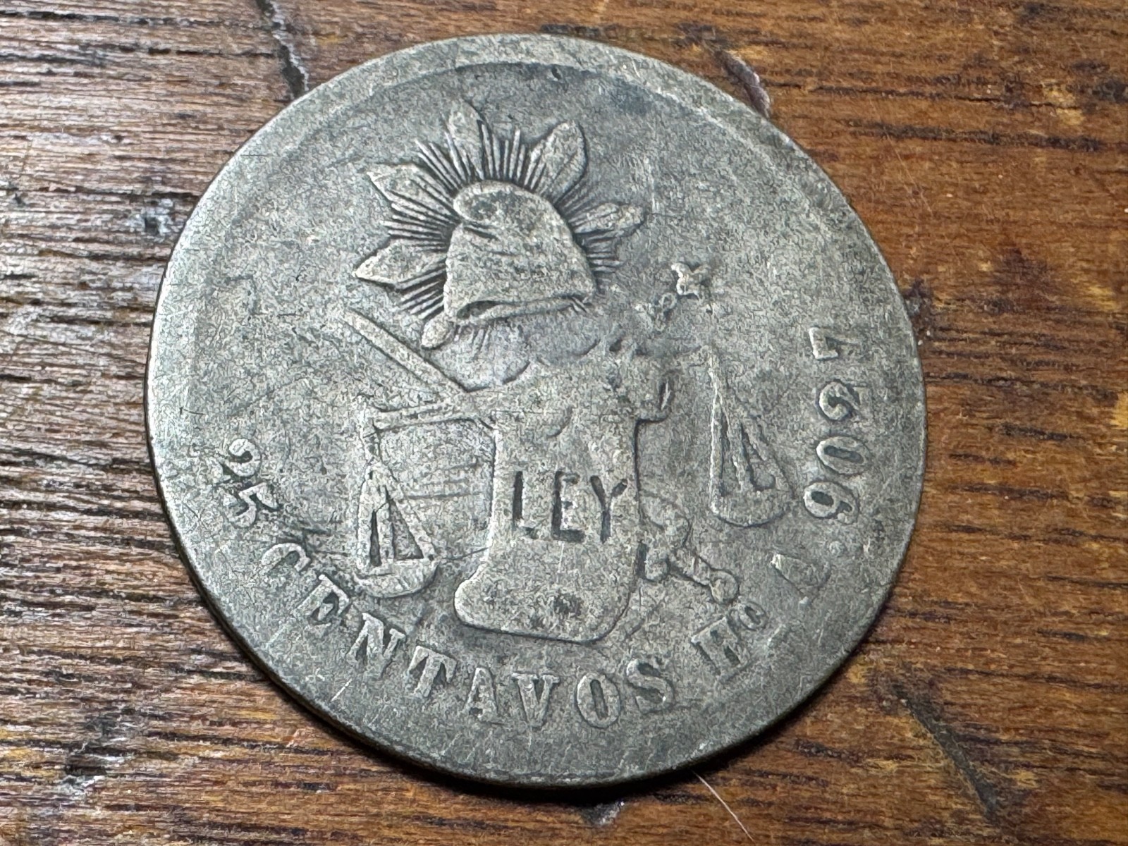 T2: Hermosillo, Mexico 1882 Ho A Silver 25 Centavos. Mintage 8,120.