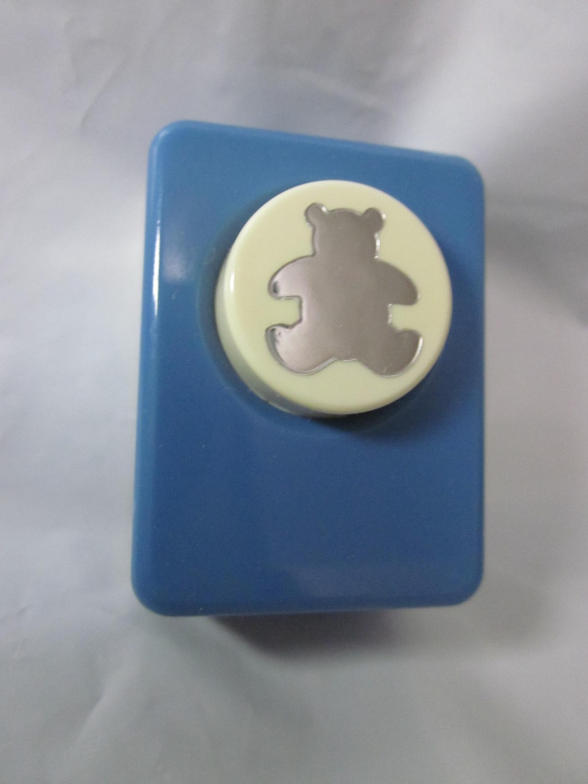 TEDDY BEAR Blue Paper Punch 5/8 inch from Carl for crafts & fun!