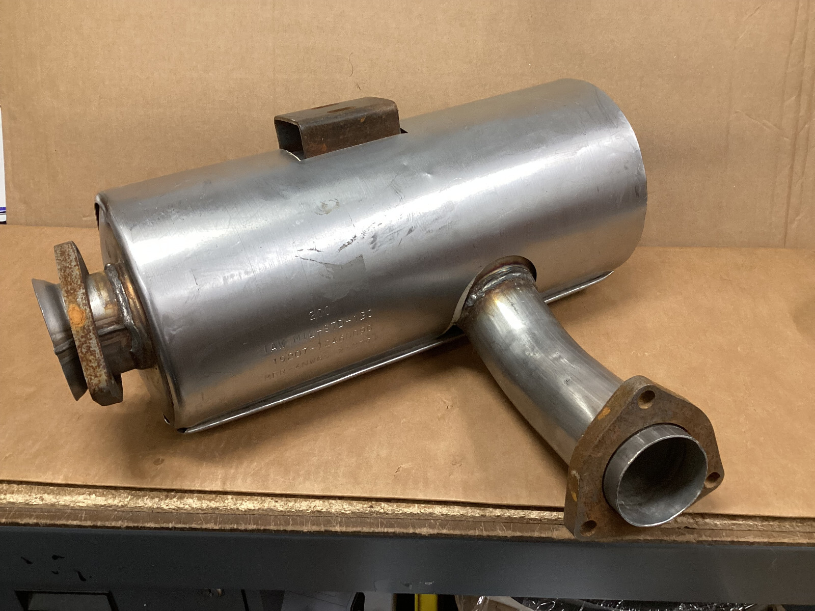 Exhaust muffler /HMMWV 2990-01-441-3947