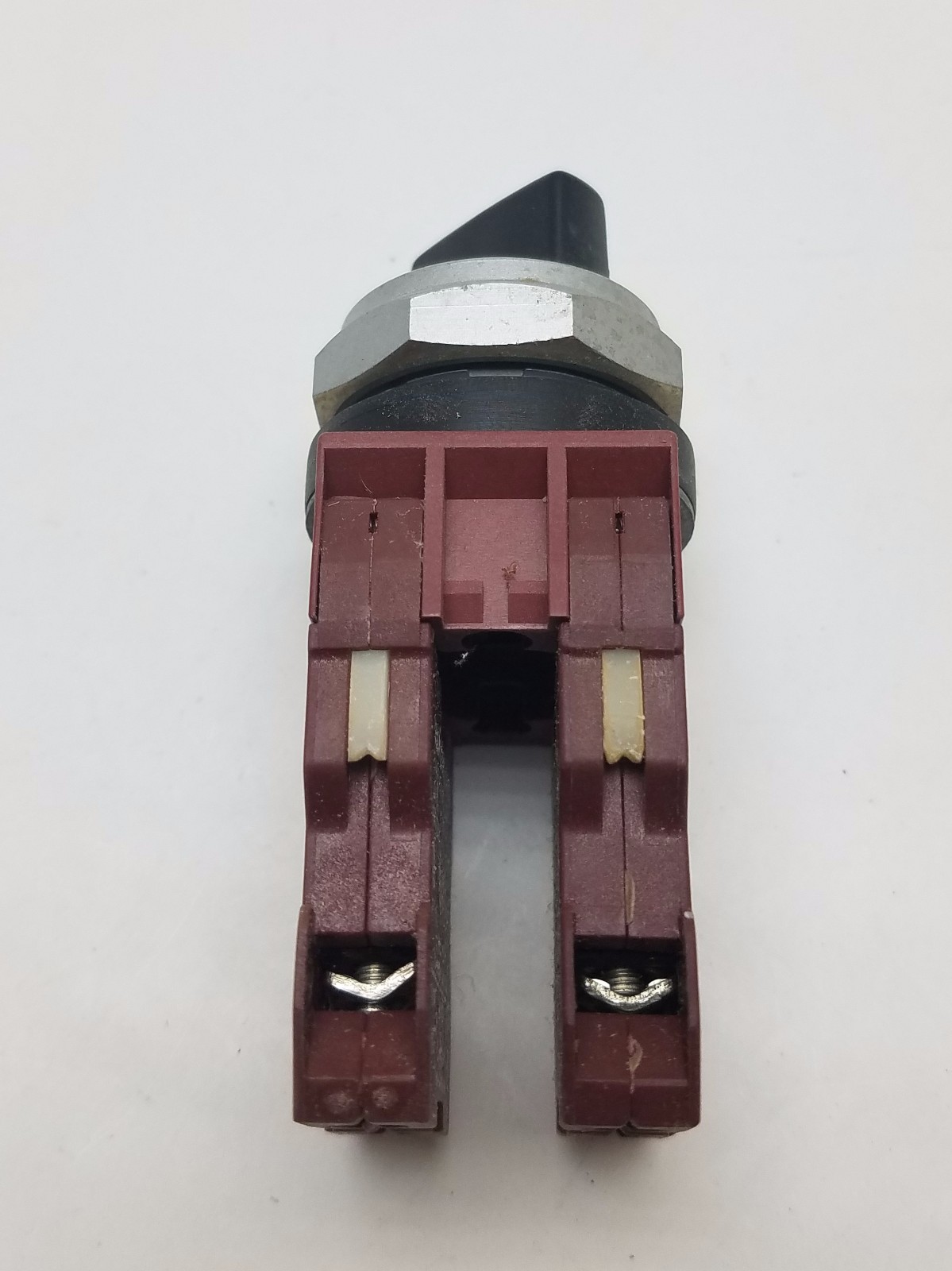 P30CB10 Simens Black selector switch #8146
