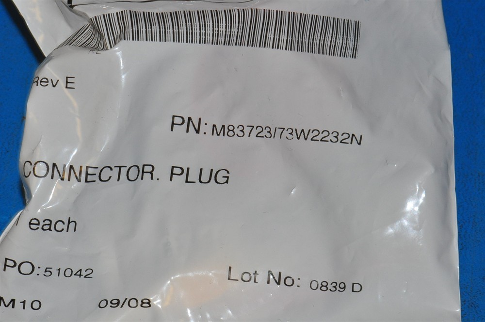 New (1pc) M83723/73W2232N A E PETSCHE Interconnect MIL-Spec